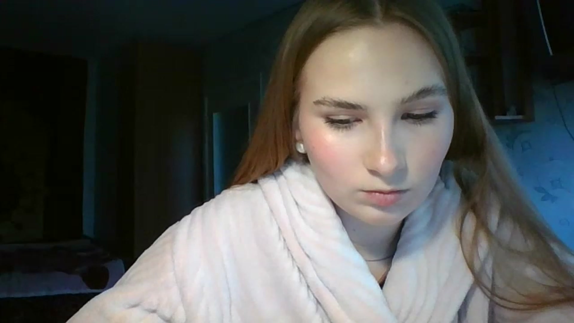 Gallery image thumbnail from Crystal_Crown's myfreecams stream on, 04/13/2023, 09:42 image 18 of 20