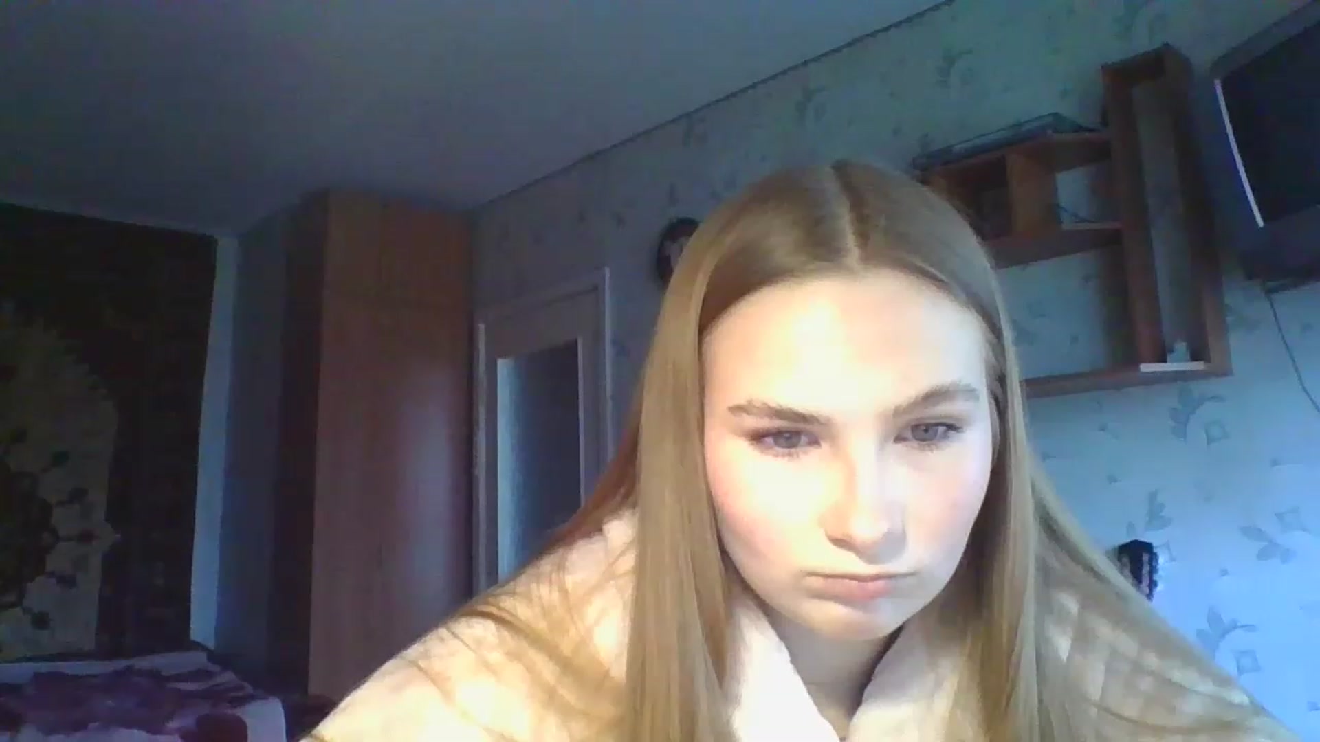 Gallery image thumbnail from Crystal_Crown's myfreecams stream on, 04/13/2023, 09:42 image 3 of 20