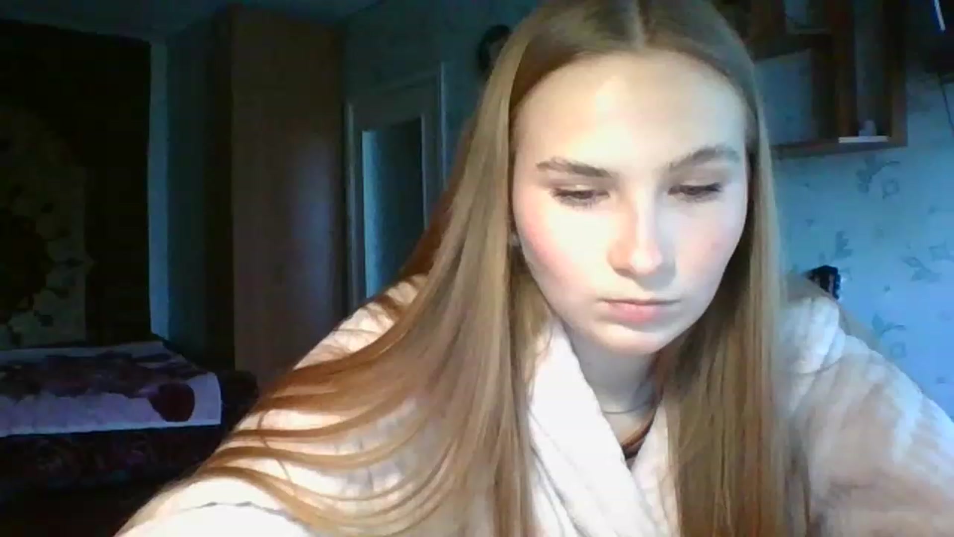 Gallery image thumbnail from Crystal_Crown's myfreecams stream on, 04/13/2023, 10:22 image 4 of 20