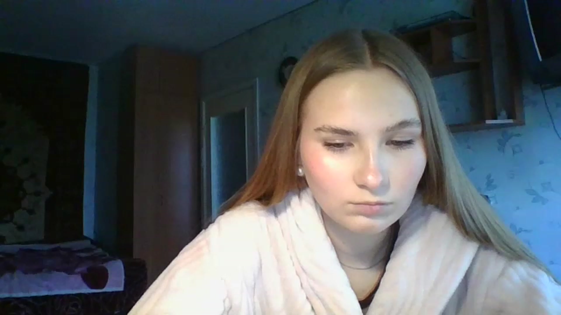 Gallery image thumbnail from Crystal_Crown's myfreecams stream on, 04/13/2023, 10:22 image 20 of 20