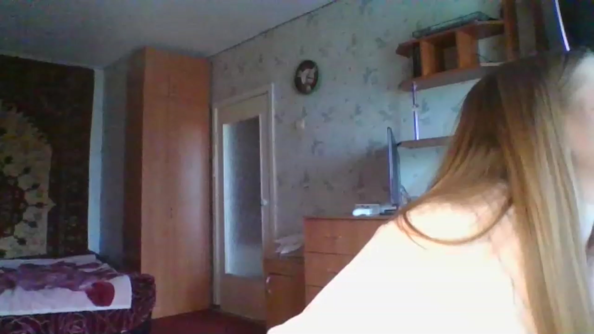 Gallery image thumbnail from Crystal_Crown's myfreecams stream on, 04/13/2023, 10:22 image 14 of 20