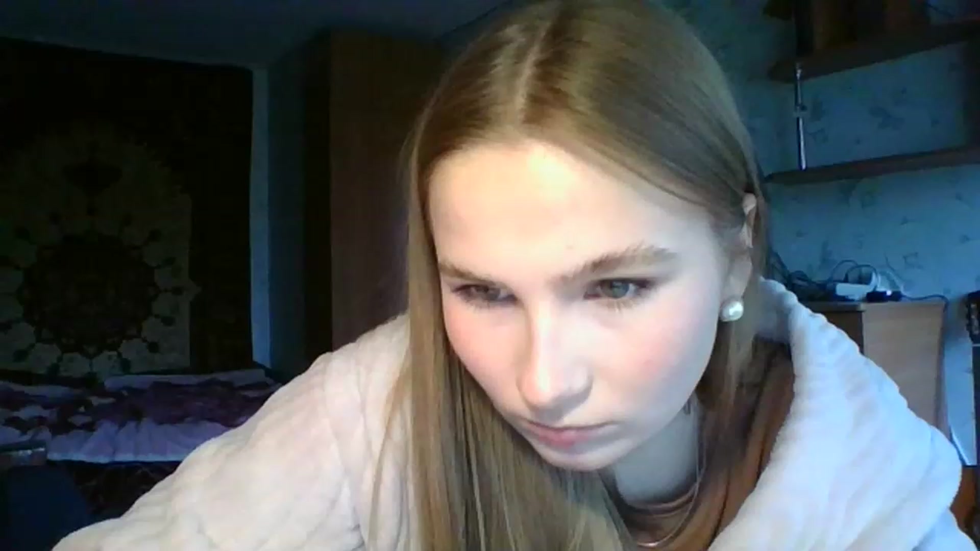 Gallery image thumbnail from Crystal_Crown's myfreecams stream on, 04/13/2023, 12:39 image 9 of 20
