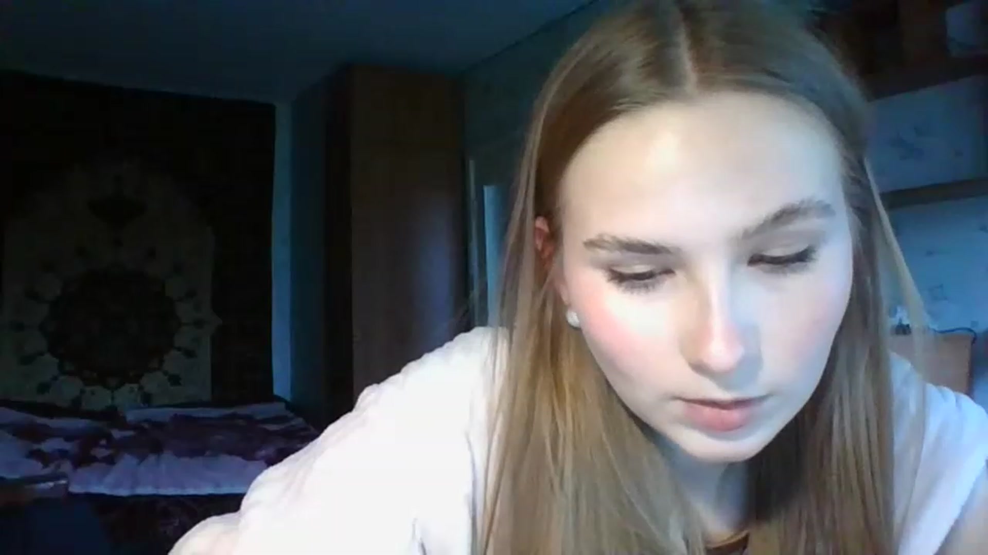 Gallery image thumbnail from Crystal_Crown's myfreecams stream on, 04/13/2023, 12:39 image 16 of 20