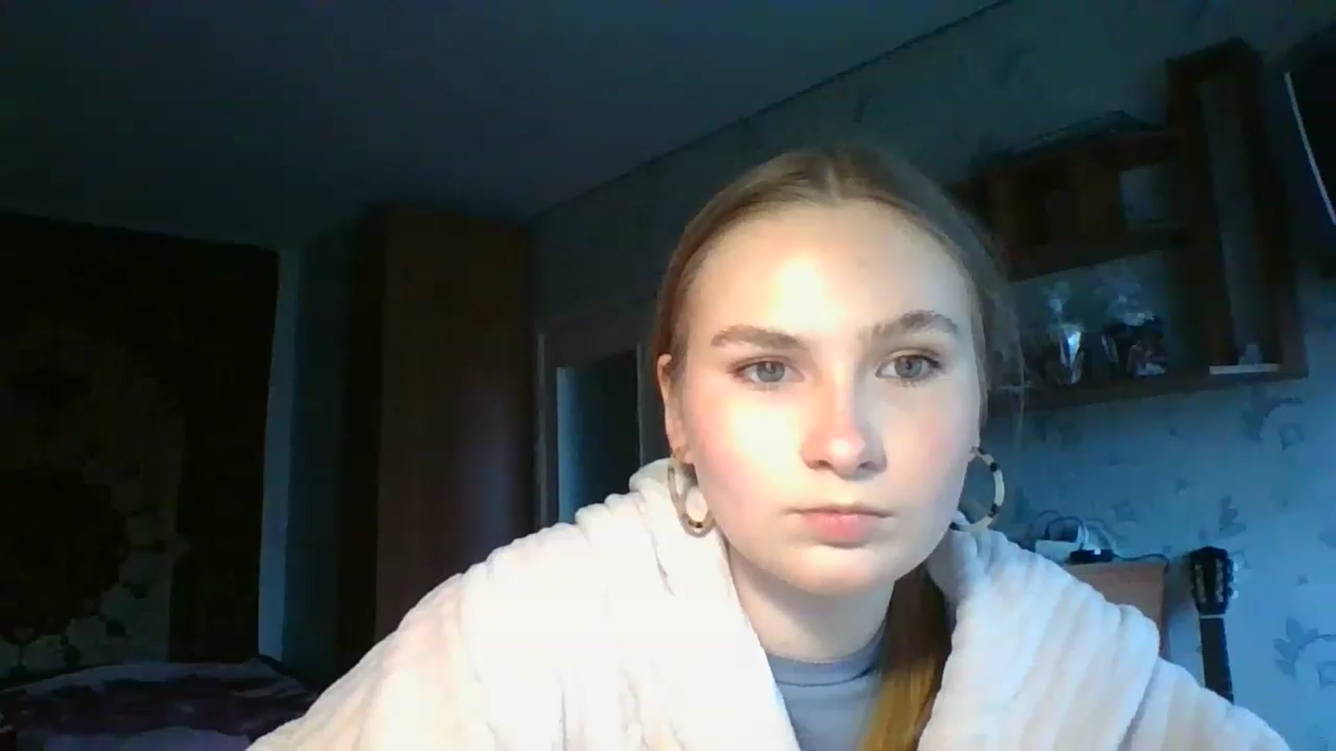 Gallery image thumbnail from Crystal_Crown's myfreecams stream on, 04/14/2023, 12:03 image 3 of 20