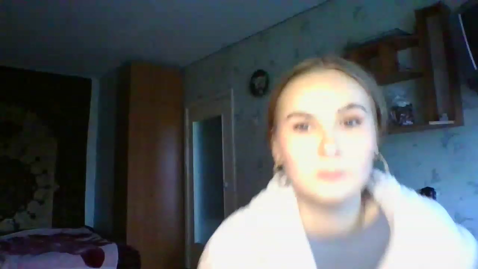 Gallery image thumbnail from Crystal_Crown's myfreecams stream on, 04/14/2023, 12:03 image 12 of 20