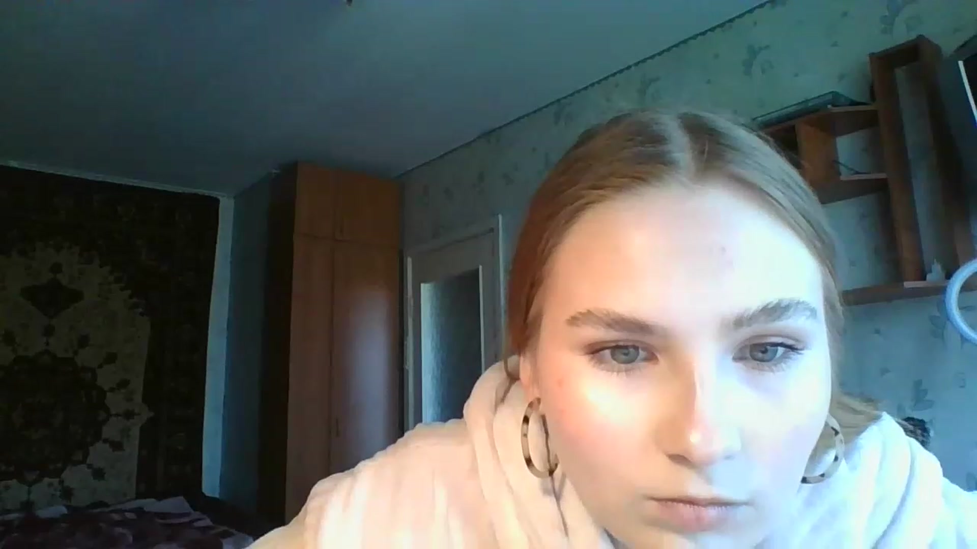Gallery image thumbnail from Crystal_Crown's myfreecams stream on, 04/17/2023, 09:51 image 19 of 20