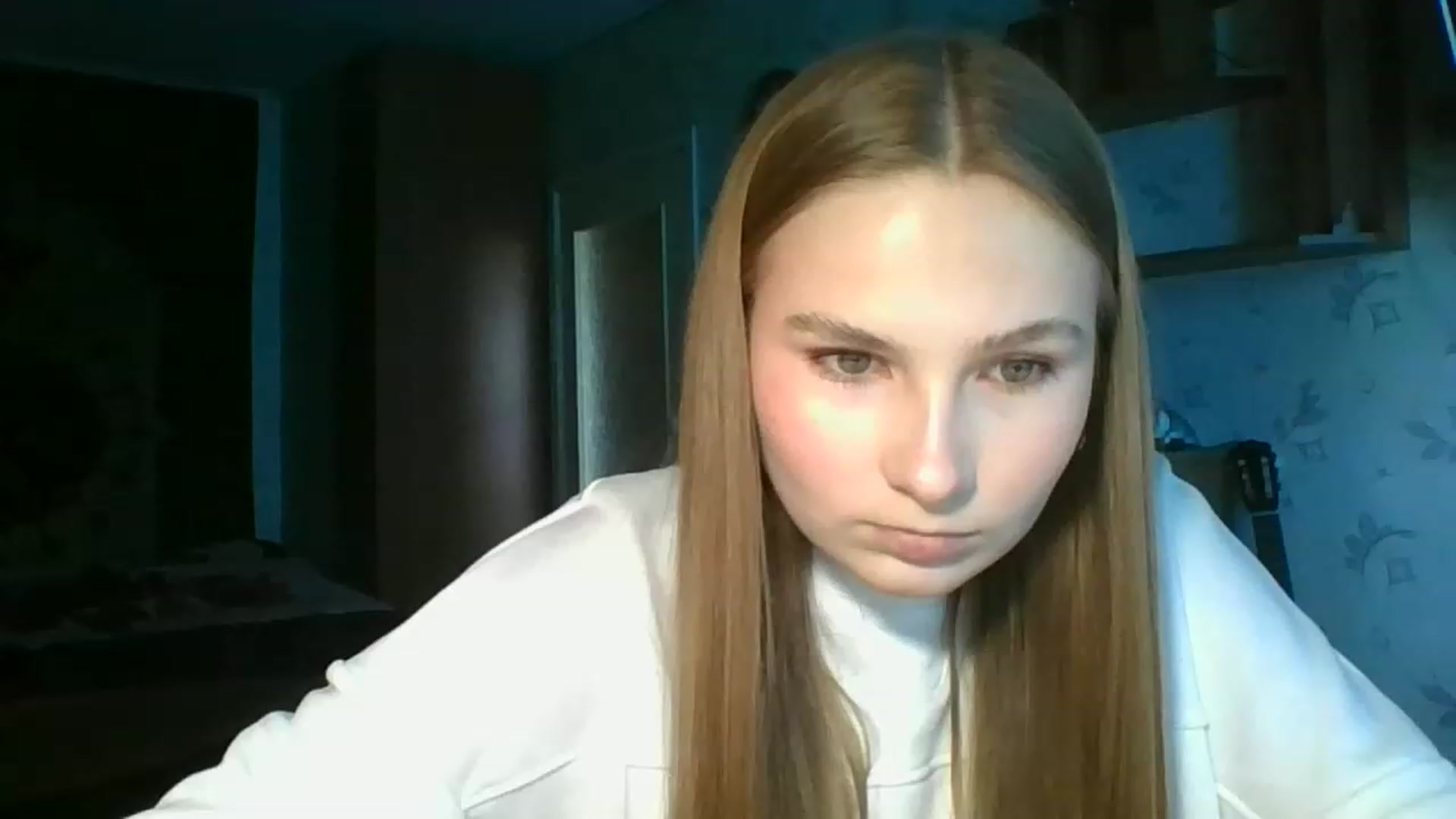 Gallery image thumbnail from Crystal_Crown's myfreecams stream on, 05/01/2023, 12:51 image 17 of 20