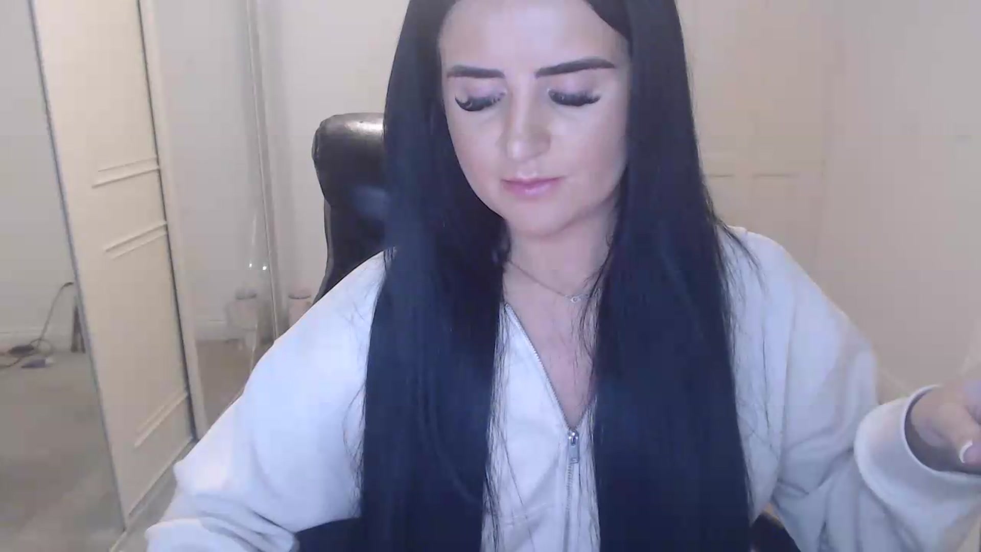 Gallery image thumbnail from Crystal_MFC's myfreecams stream on, 05/18/2026, 21:28 image 13 of 20