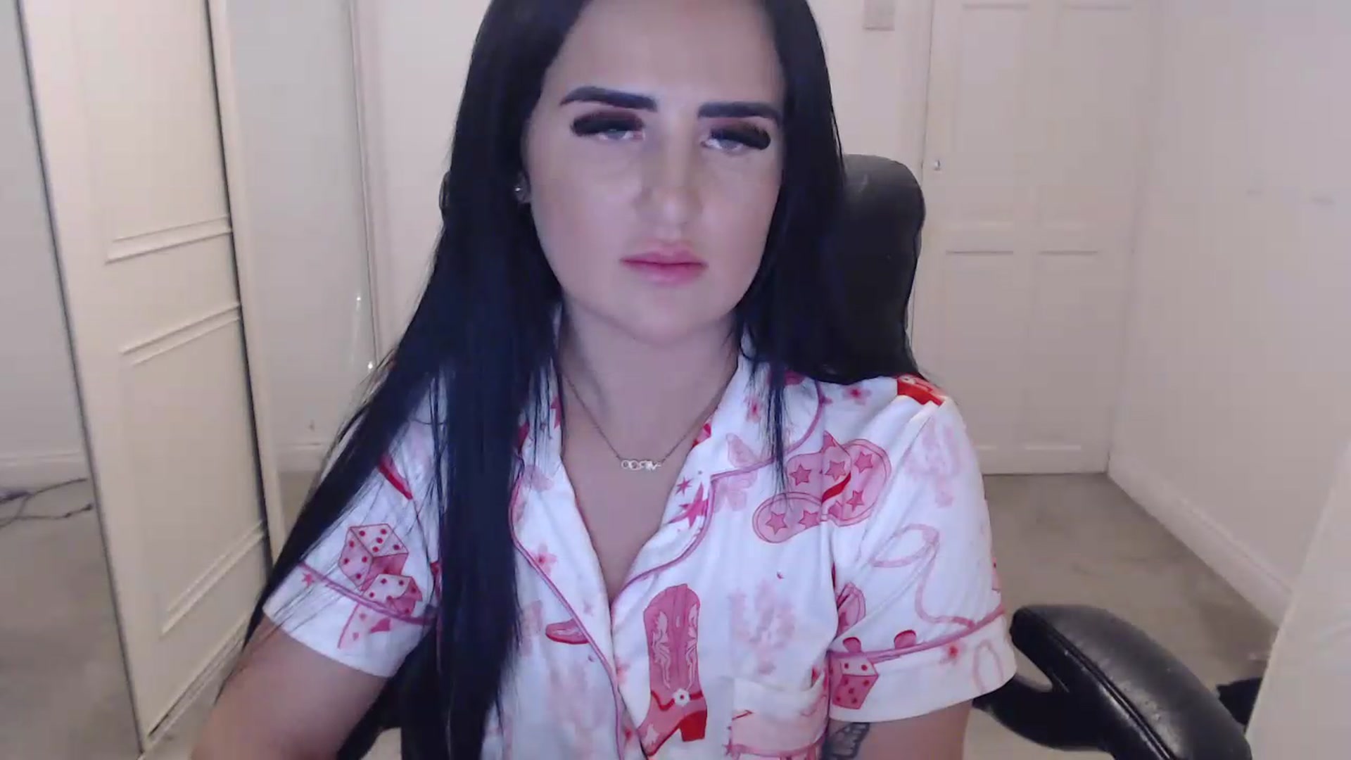 Gallery image thumbnail from Crystal_MFC's myfreecams stream on, 05/22/2026, 22:09 image 5 of 20