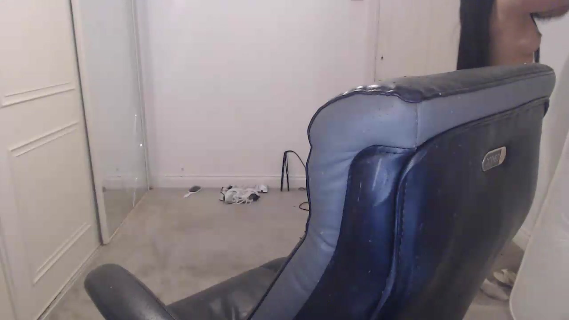 Gallery image thumbnail from Crystal_MFC's myfreecams stream on, 05/26/2026, 21:24 image 7 of 20