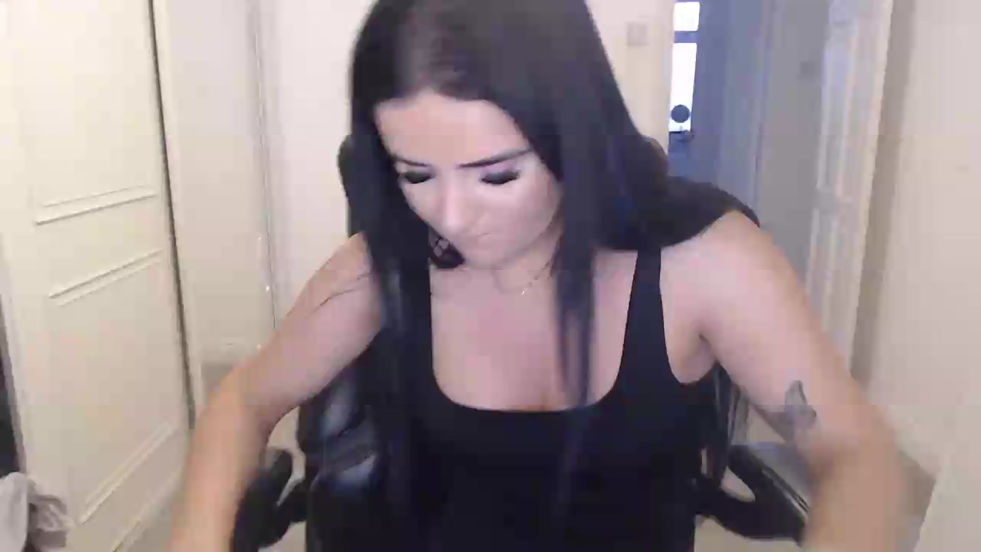 Gallery image thumbnail from Crystal_MFC's myfreecams stream on, 05/28/2026, 20:49 image 3 of 20