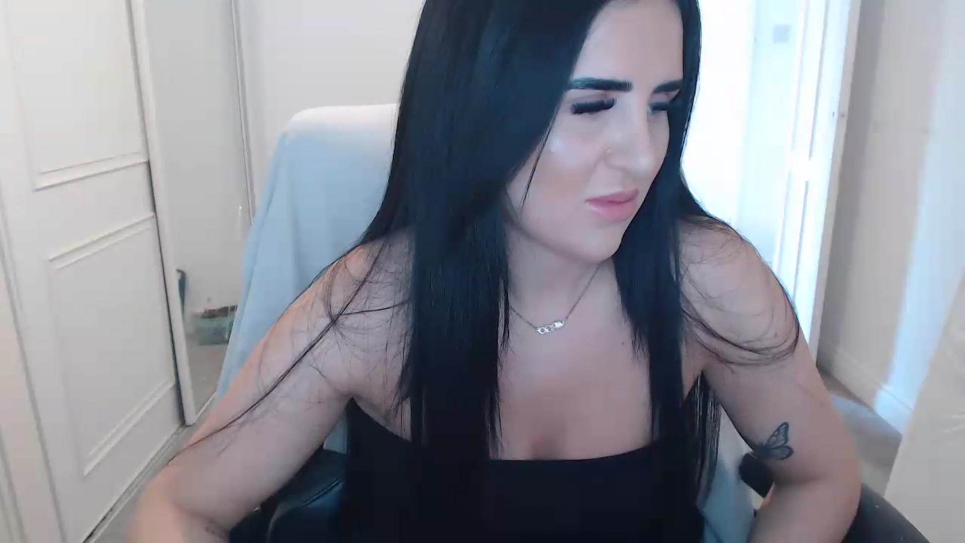 Gallery image thumbnail from Crystal_MFC's myfreecams stream on, 05/30/2026, 12:51 image 13 of 20