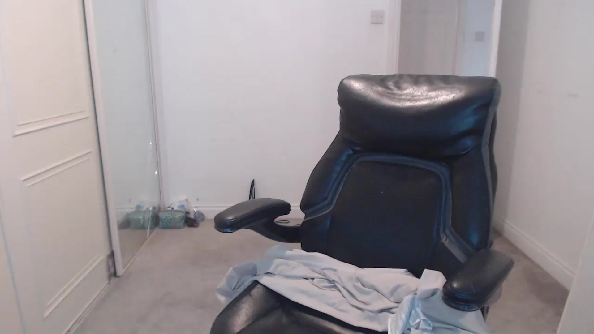 Gallery image thumbnail from Crystal_MFC's myfreecams stream on, 06/02/2026, 13:20 image 7 of 20