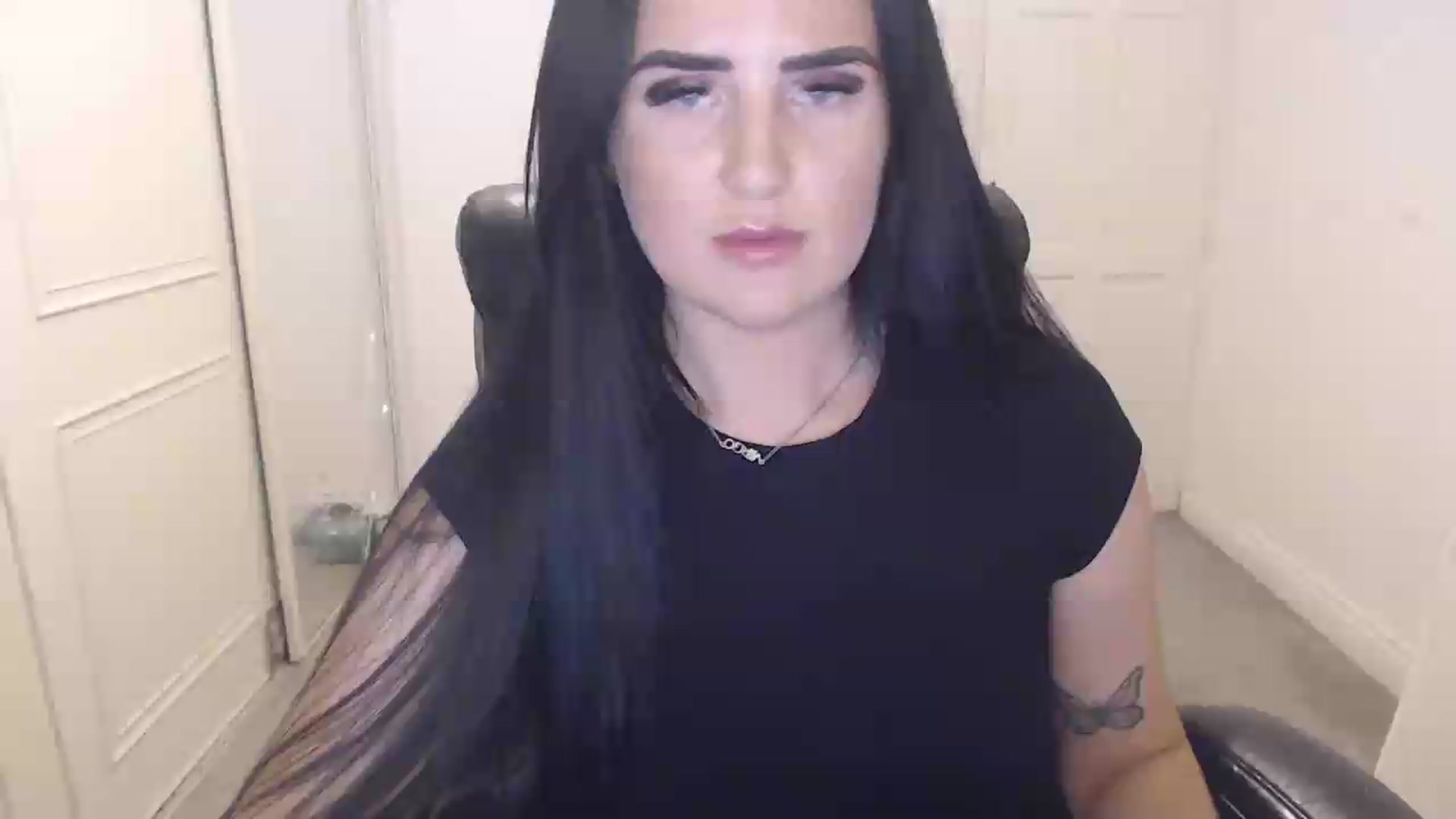 Gallery image thumbnail from Crystal_MFC's myfreecams stream on, 06/02/2026, 22:32 image 1 of 20