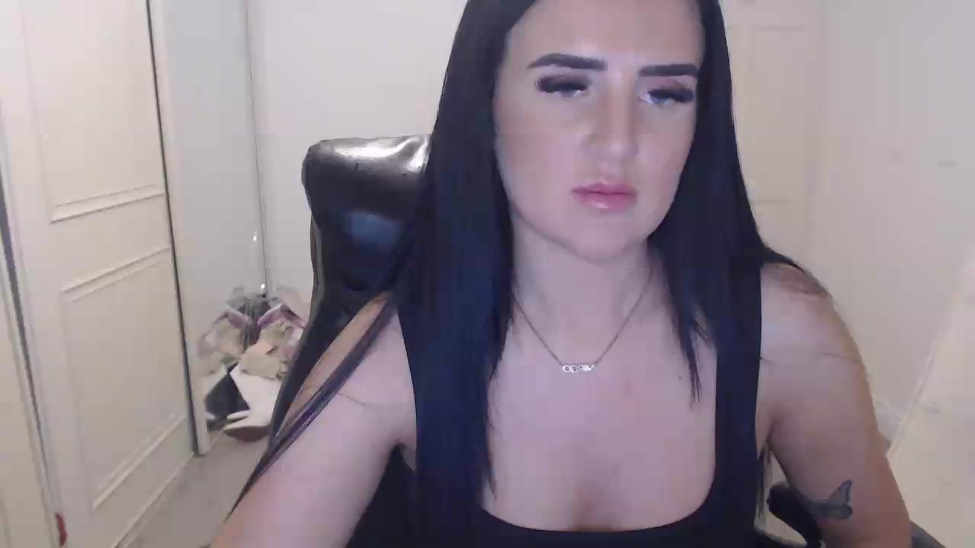 Gallery image thumbnail from Crystal_MFC's myfreecams stream on, 06/11/2026, 21:52 image 9 of 20
