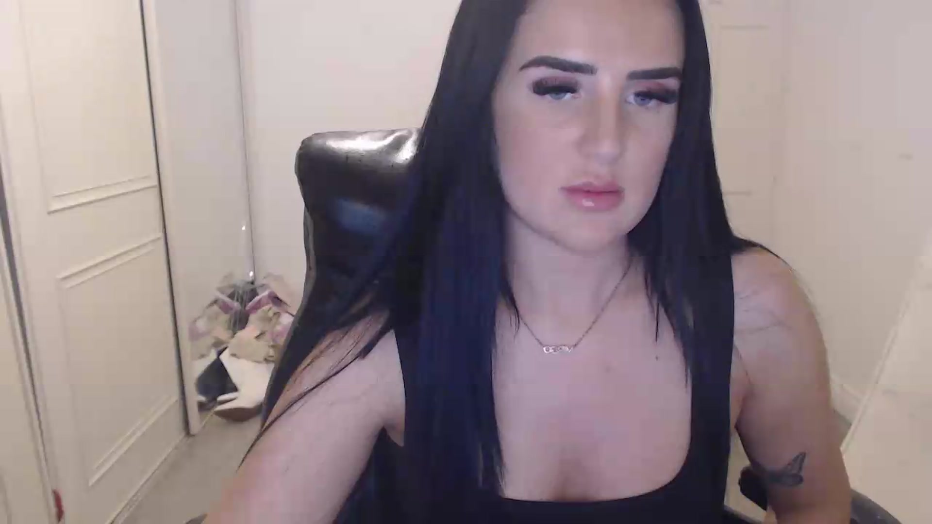 Gallery image thumbnail from Crystal_MFC's myfreecams stream on, 06/11/2026, 21:52 image 11 of 20