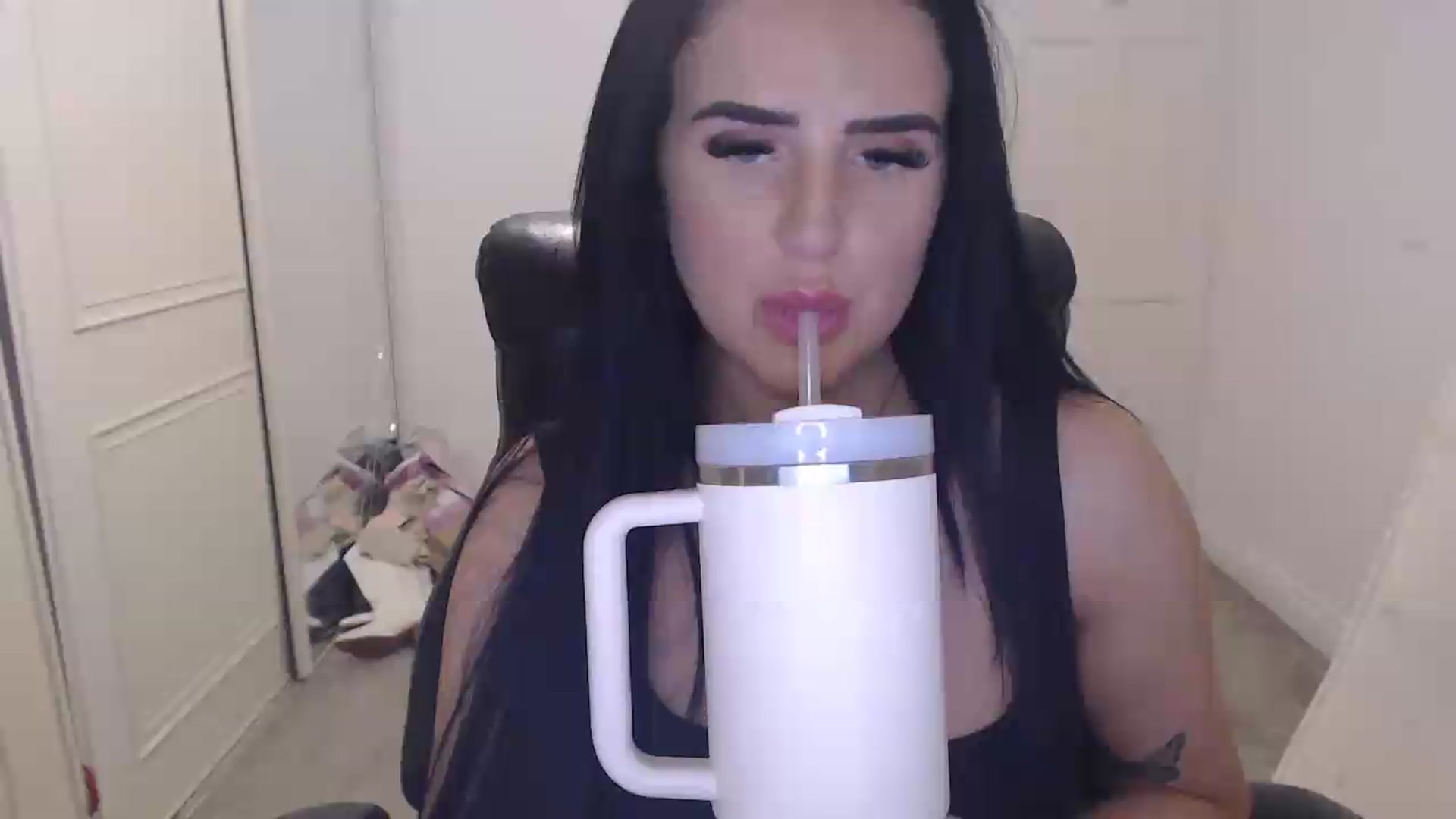 Gallery image thumbnail from Crystal_MFC's myfreecams stream on, 06/11/2026, 21:52 image 20 of 20