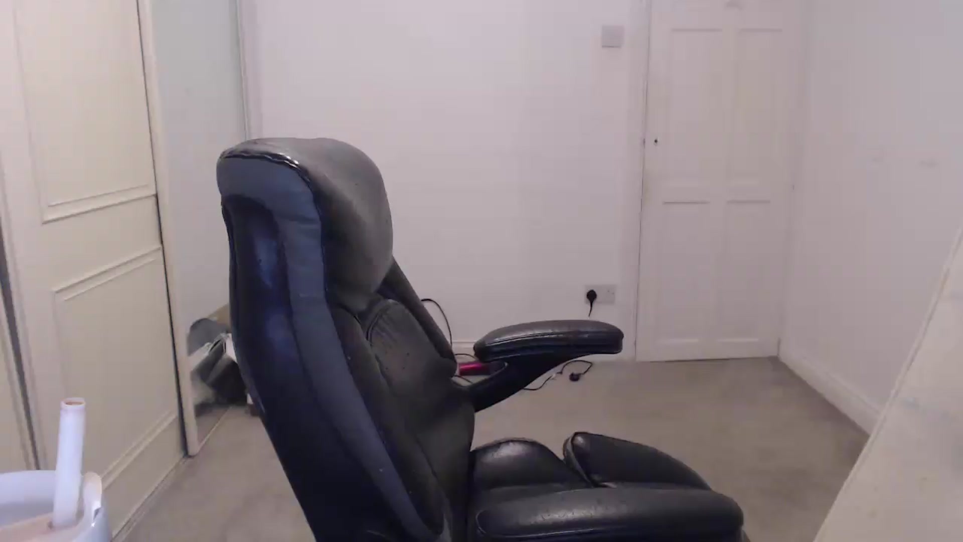 Gallery image thumbnail from Crystal_MFC's myfreecams stream on, 06/12/2026, 20:49 image 13 of 20