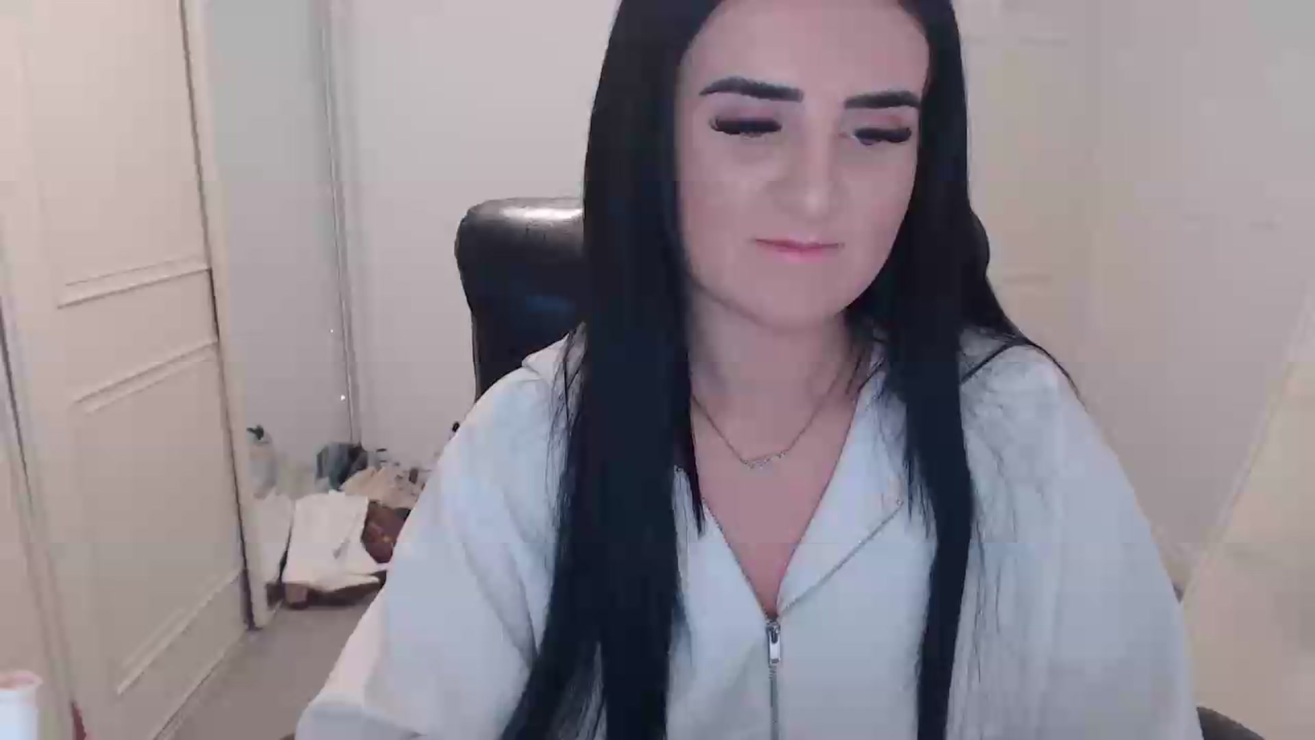 Gallery image thumbnail from Crystal_MFC's myfreecams stream on, 06/13/2026, 14:11 image 1 of 20