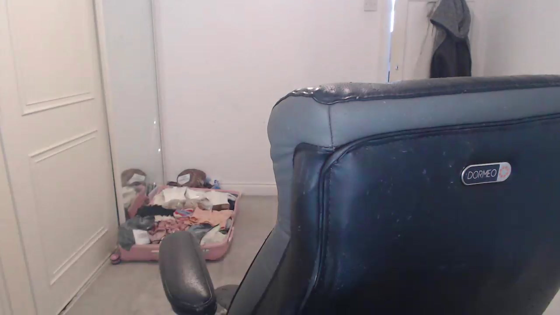 Gallery image thumbnail from Crystal_MFC's myfreecams stream on, 06/22/2026, 13:00 image 3 of 20