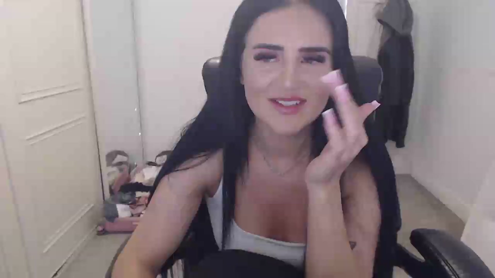 Gallery image thumbnail from Crystal_MFC's myfreecams stream on, 06/22/2026, 13:00 image 19 of 20