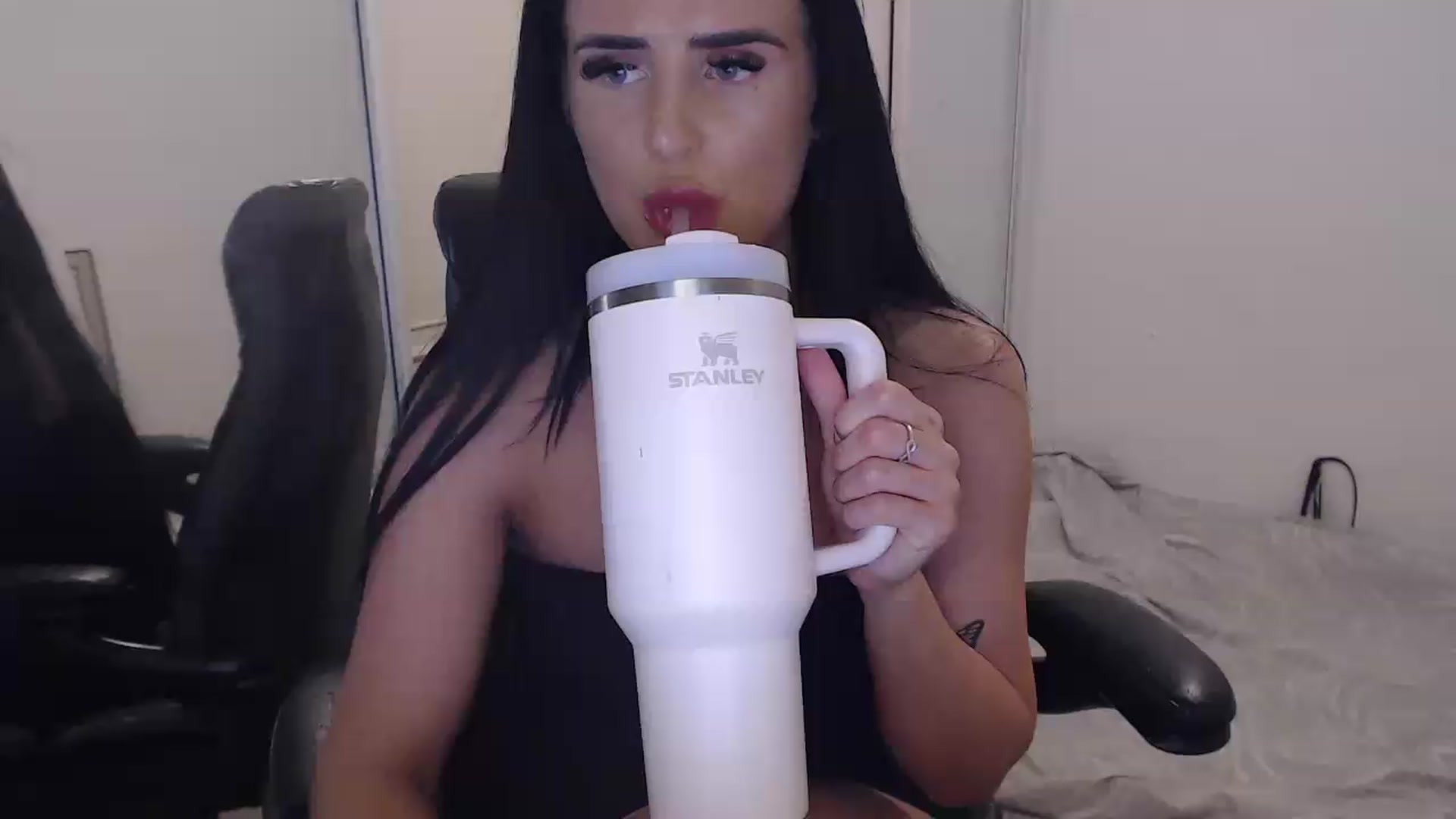 Gallery image thumbnail from Crystal_MFC's myfreecams stream on, 07/02/2026, 21:03 image 13 of 20