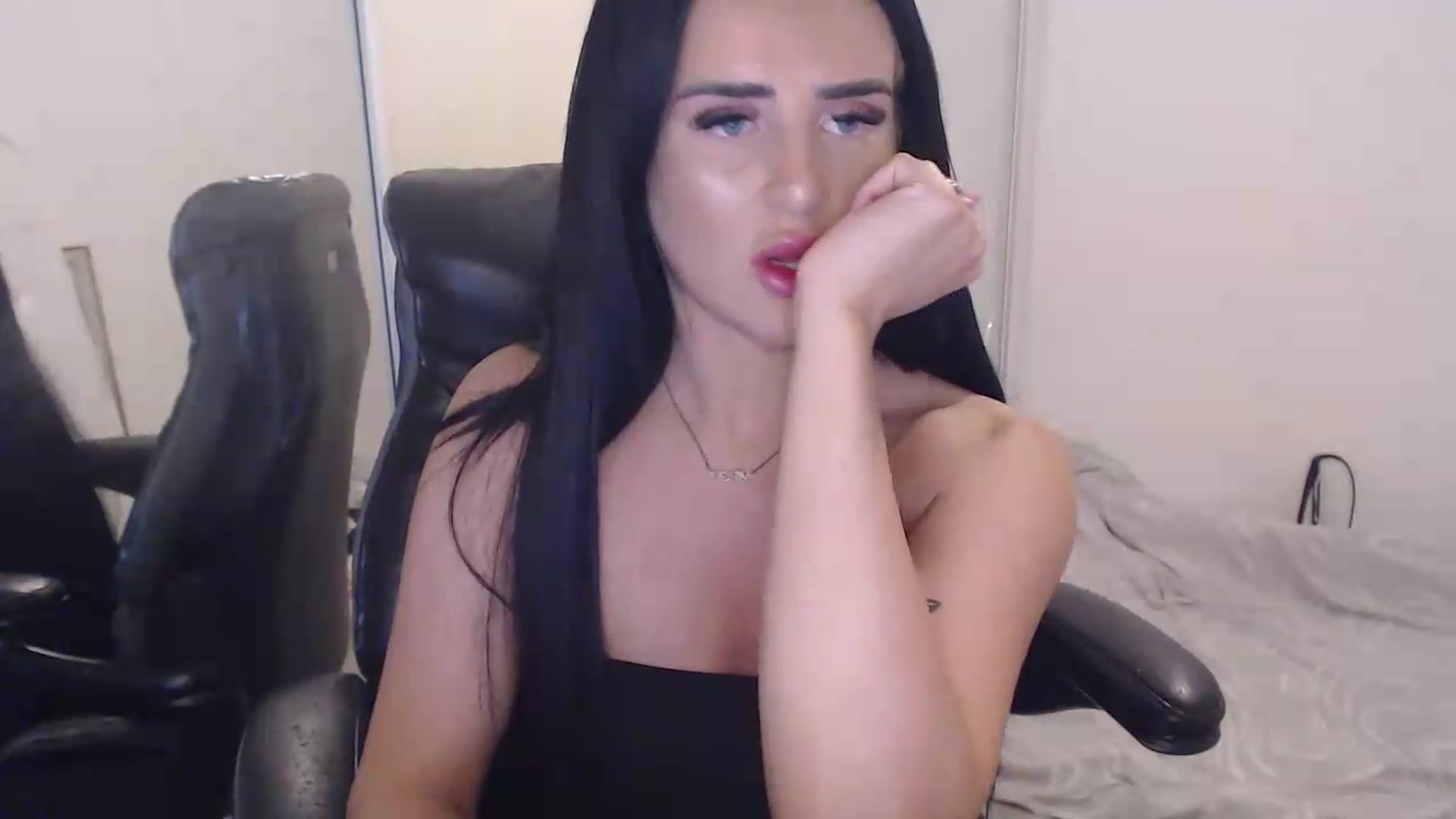 Gallery image thumbnail from Crystal_MFC's myfreecams stream on, 07/02/2026, 21:27 image 3 of 20