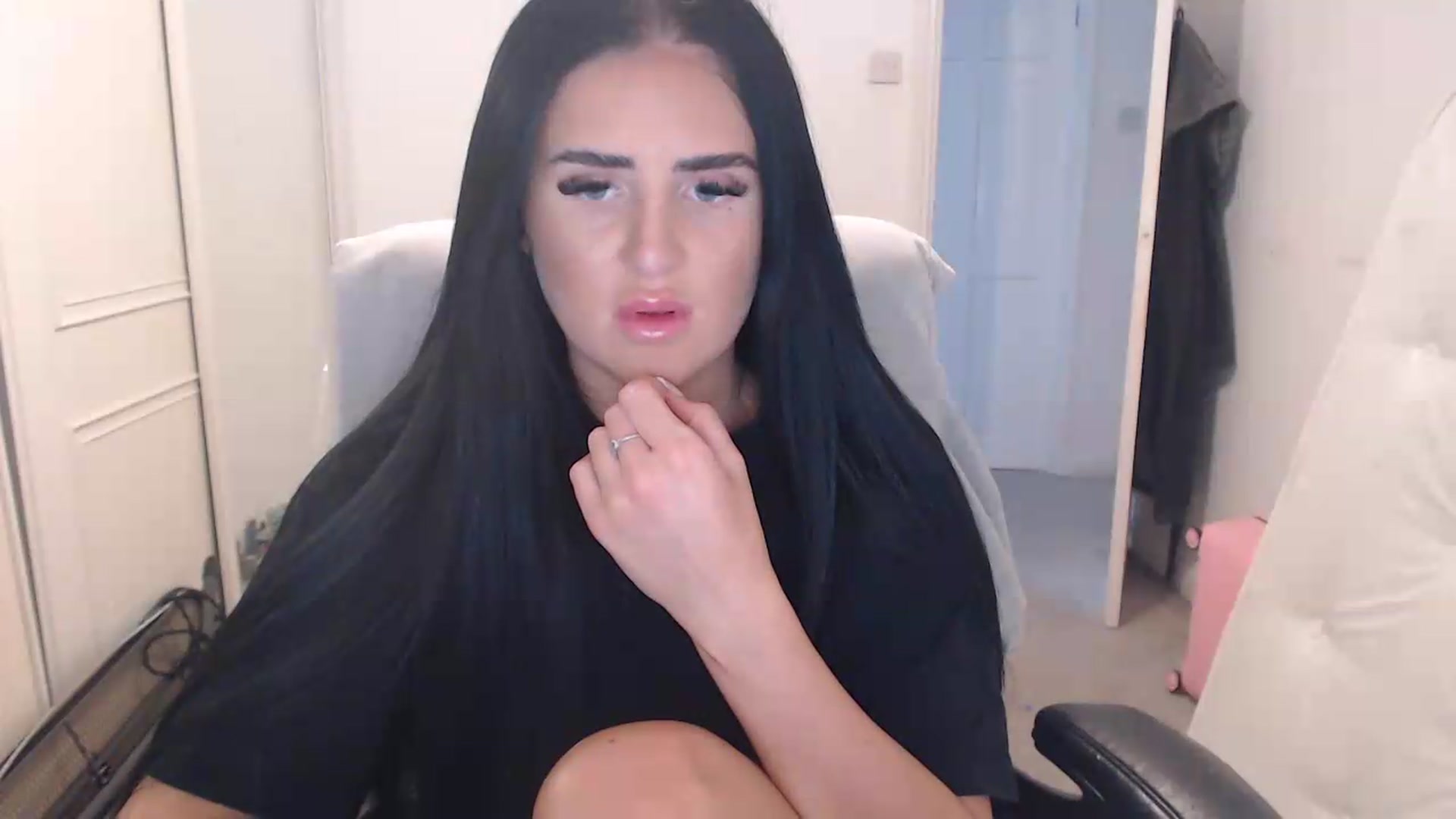Gallery image thumbnail from Crystal_MFC's myfreecams stream on, 07/16/2026, 19:57 image 10 of 20