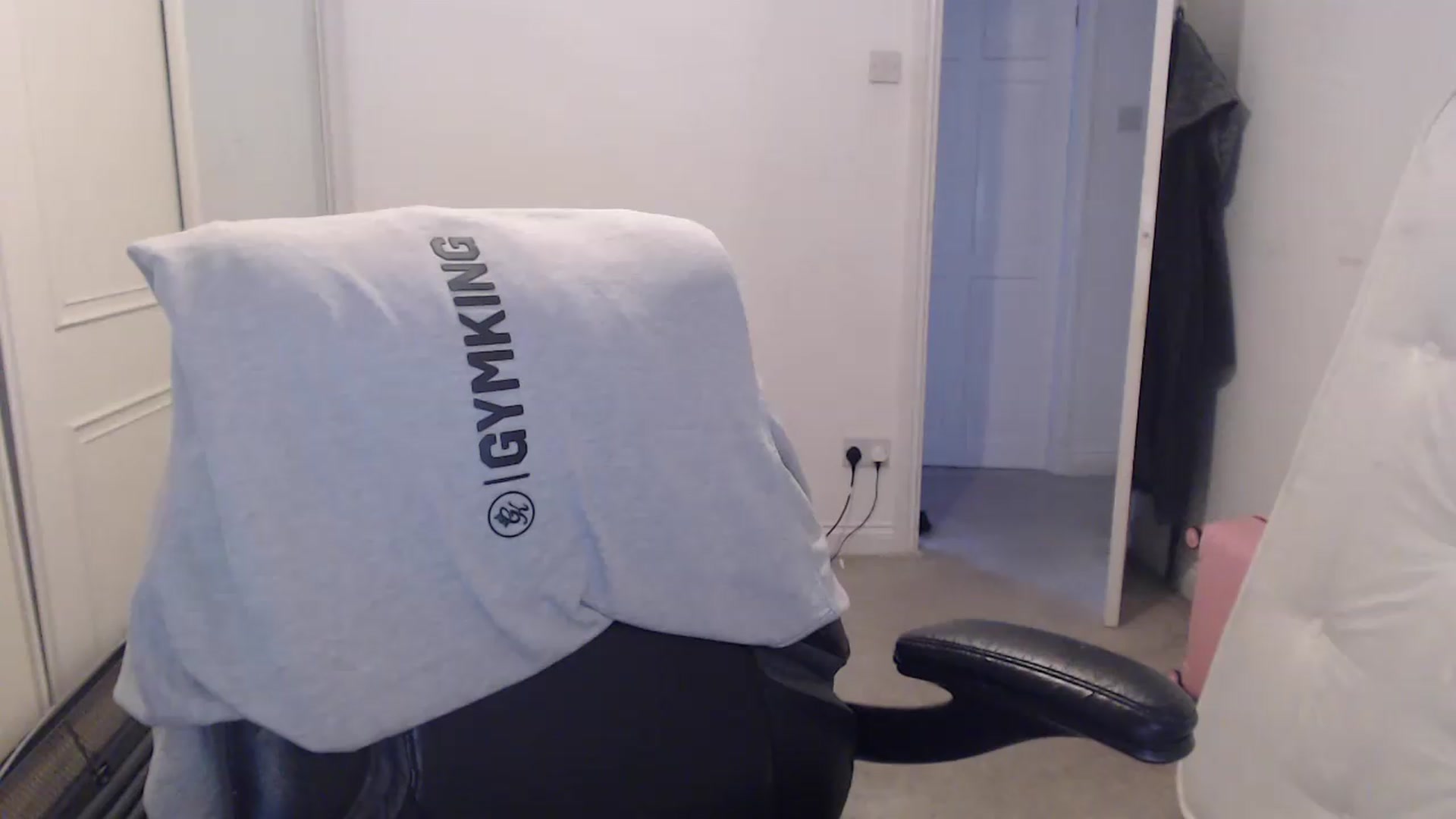 Gallery image thumbnail from Crystal_MFC's myfreecams stream on, 07/16/2026, 19:57 image 16 of 20