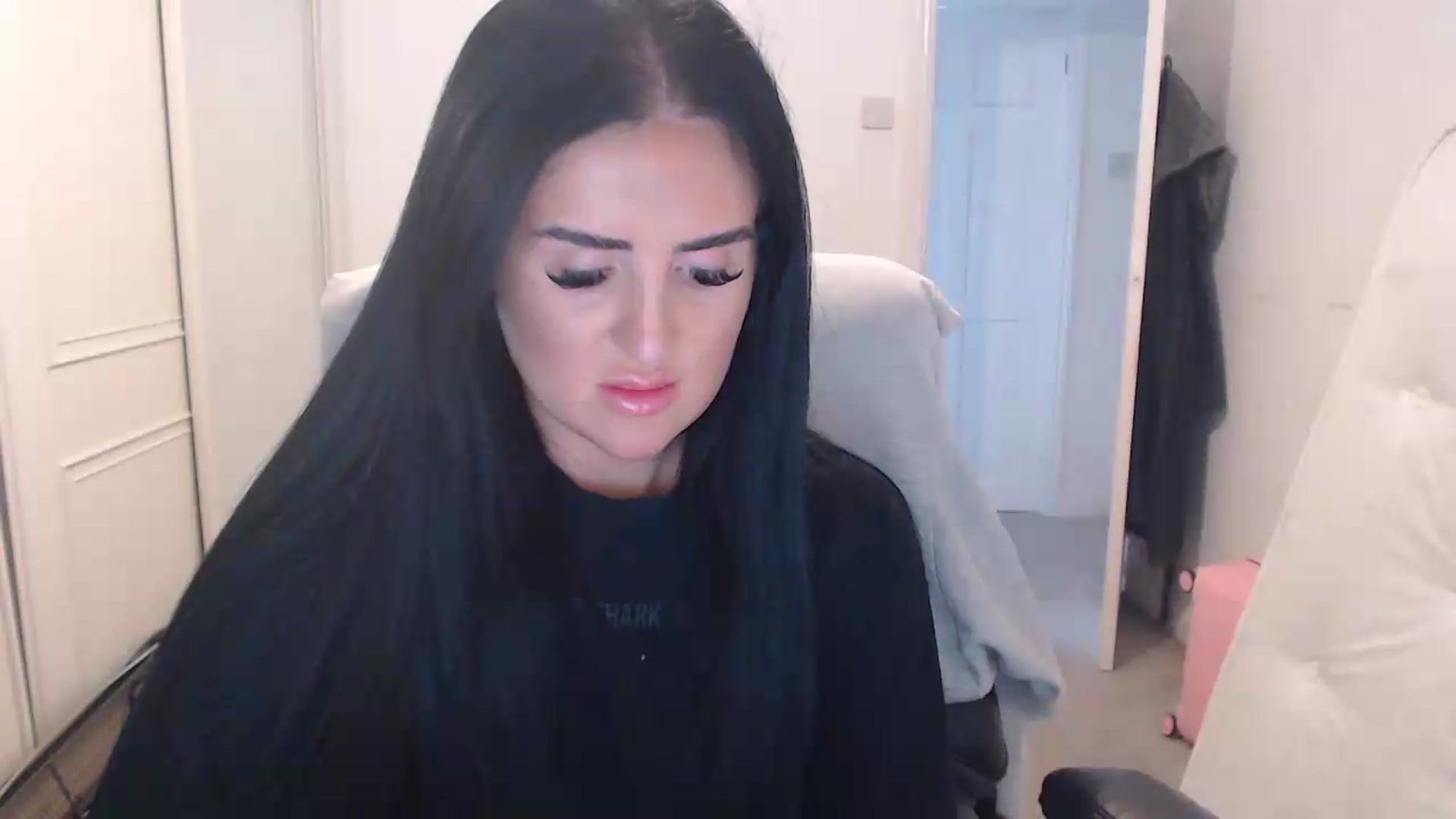 Gallery image thumbnail from Crystal_MFC's myfreecams stream on, 07/16/2026, 19:57 image 5 of 20
