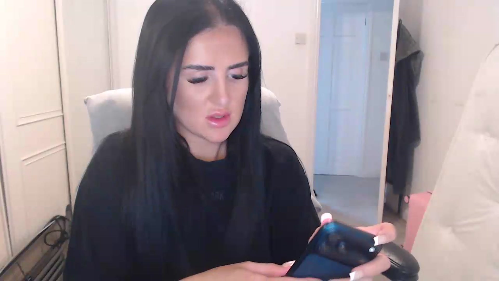 Gallery image thumbnail from Crystal_MFC's myfreecams stream on, 07/16/2026, 19:57 image 6 of 20
