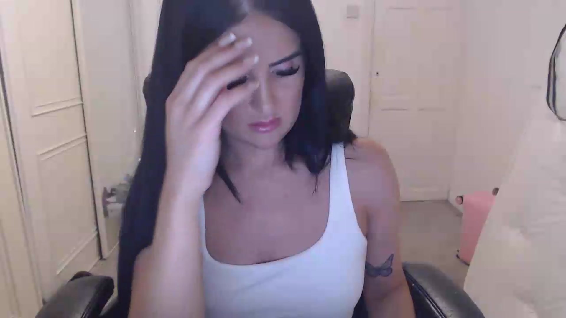 Gallery image thumbnail from Crystal_MFC's myfreecams stream on, 07/18/2026, 22:03 image 13 of 20