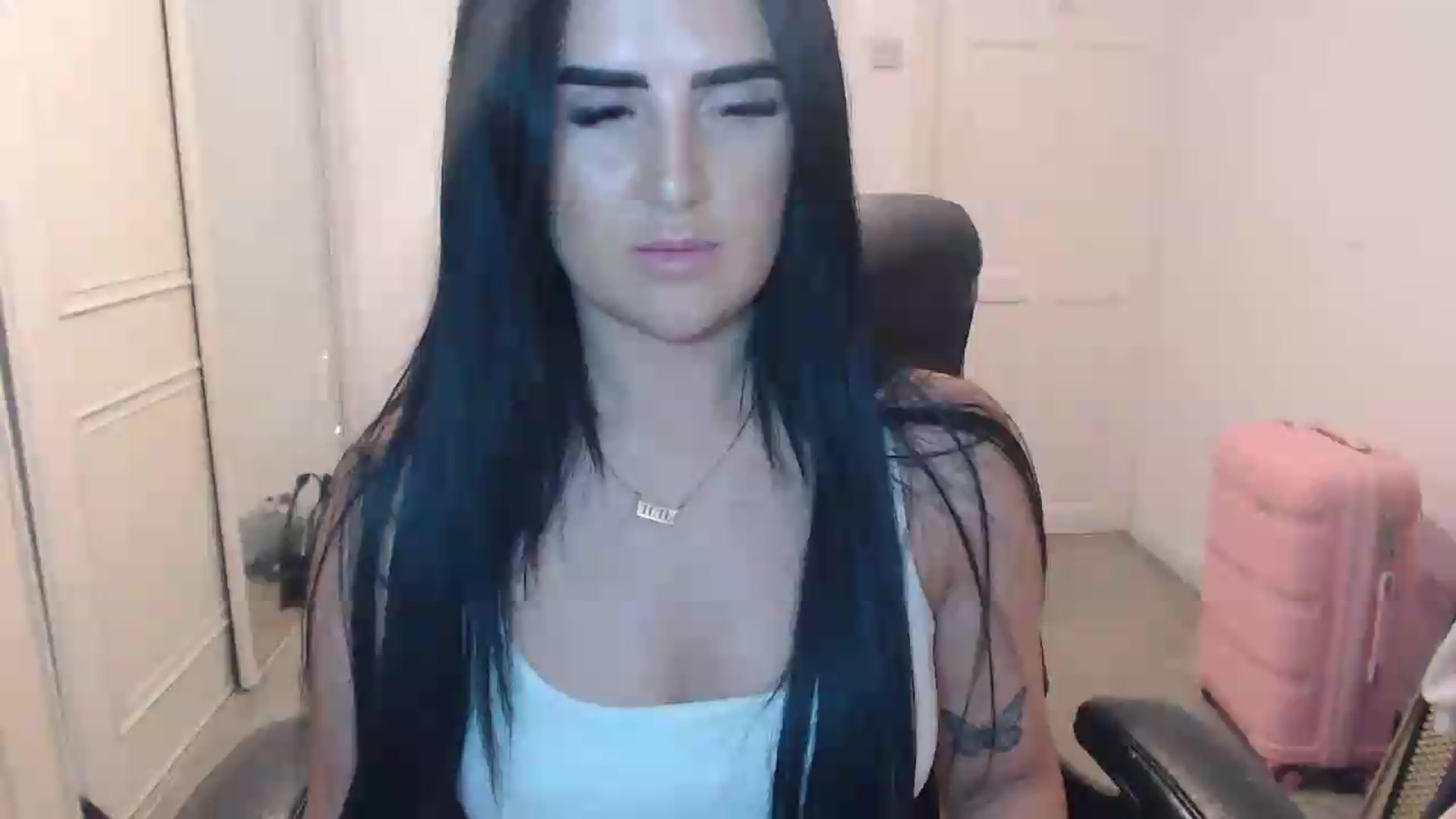 Gallery image thumbnail from Crystal_MFC's myfreecams stream on, 07/27/2026, 21:52 image 1 of 20
