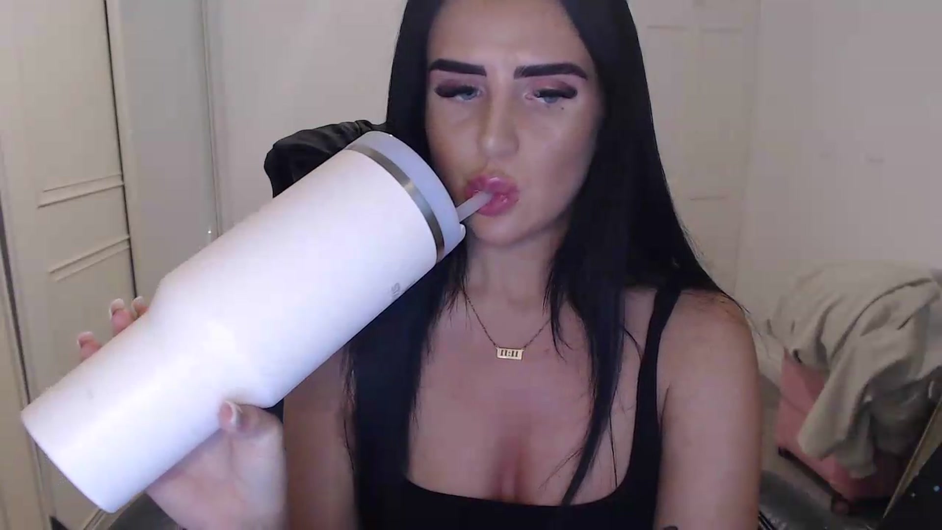 Gallery image thumbnail from Crystal_MFC's myfreecams stream on, 07/28/2026, 19:43 image 15 of 20