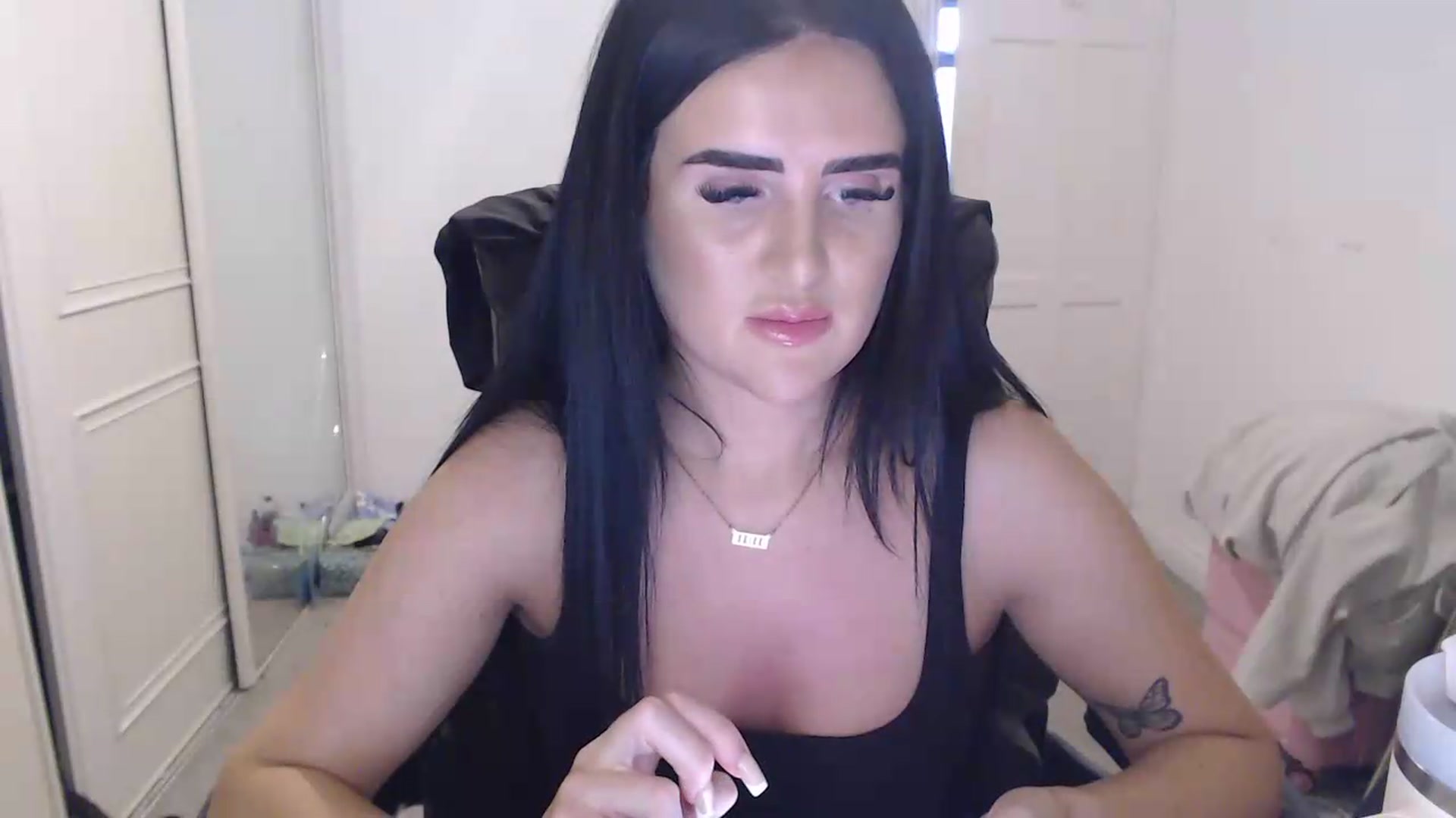 Gallery image thumbnail from Crystal_MFC's myfreecams stream on, 07/28/2026, 20:17 image 2 of 20