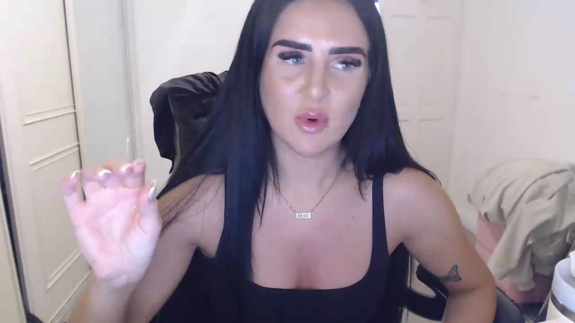 Gallery image thumbnail from Crystal_MFC's myfreecams stream on, 07/28/2026, 20:17 image 13 of 20