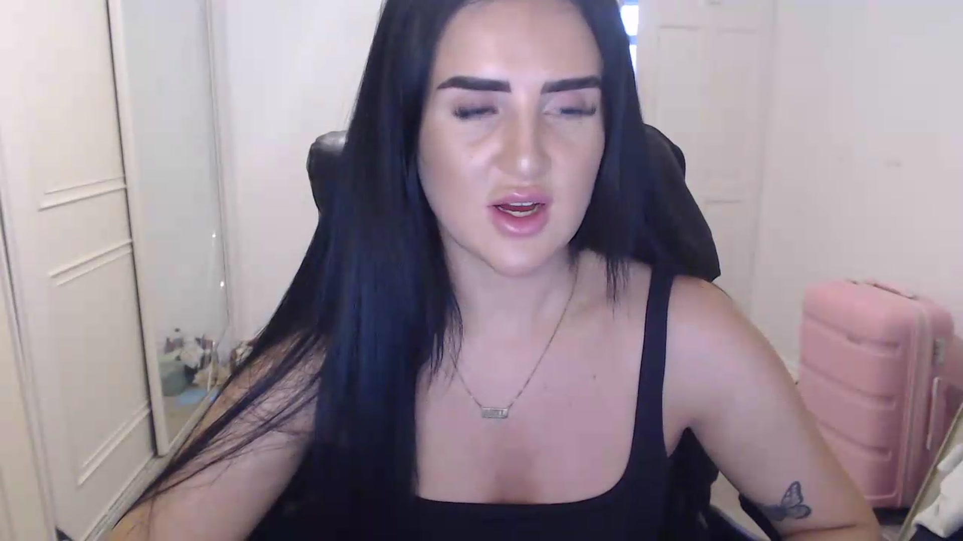 Gallery image thumbnail from Crystal_MFC's myfreecams stream on, 07/29/2026, 19:22 image 19 of 20