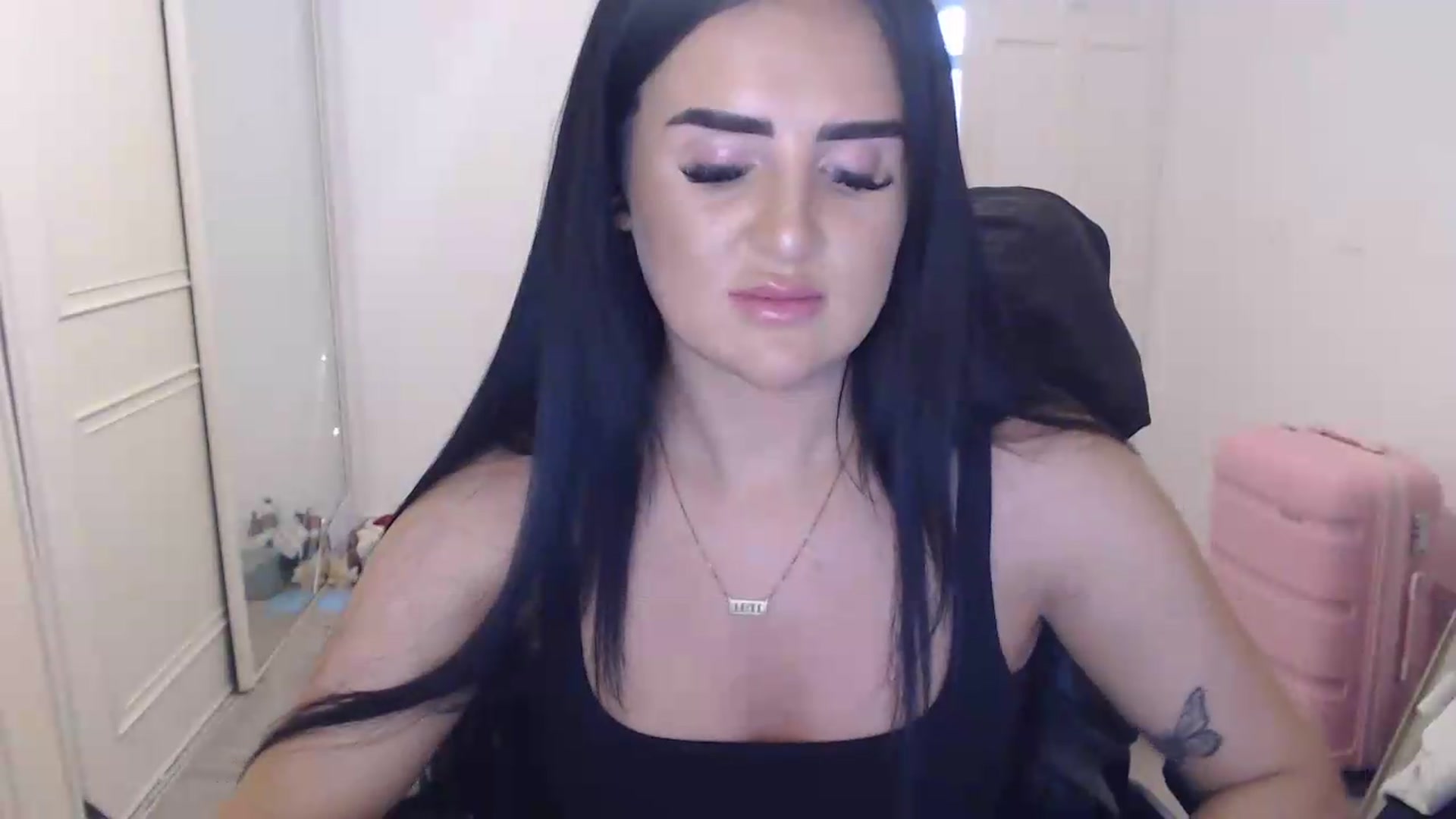 Gallery image thumbnail from Crystal_MFC's myfreecams stream on, 07/29/2026, 19:22 image 10 of 20
