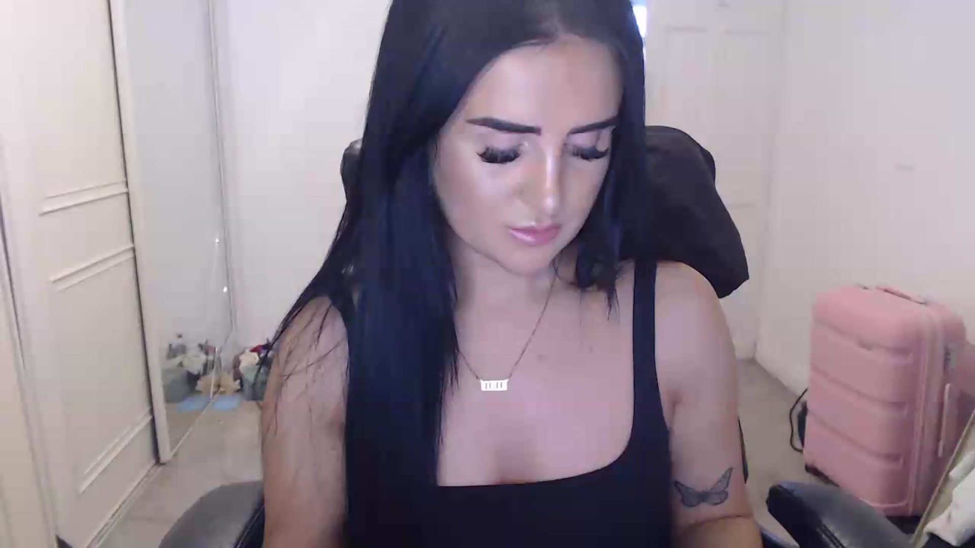 Gallery image thumbnail from Crystal_MFC's myfreecams stream on, 07/29/2026, 19:22 image 4 of 20