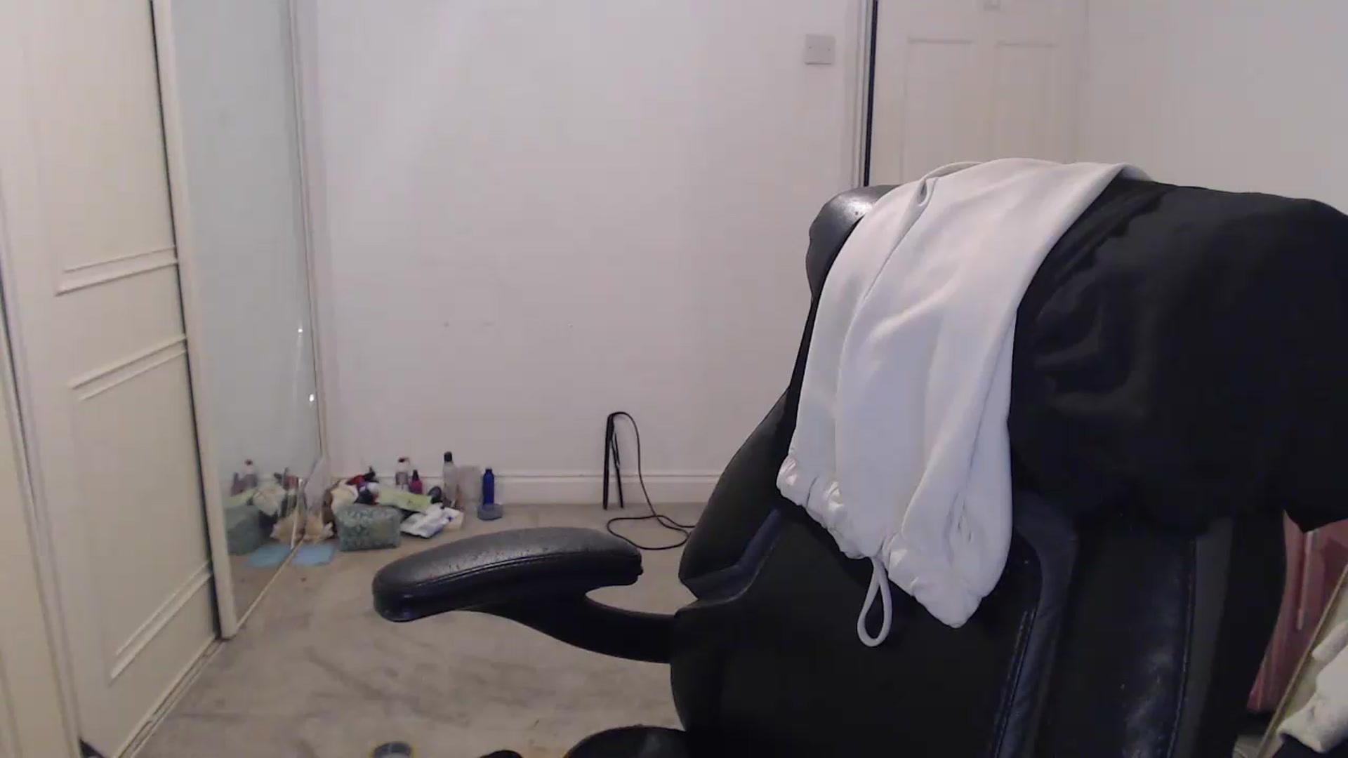 Gallery image thumbnail from Crystal_MFC's myfreecams stream on, 07/29/2026, 21:08 image 12 of 20