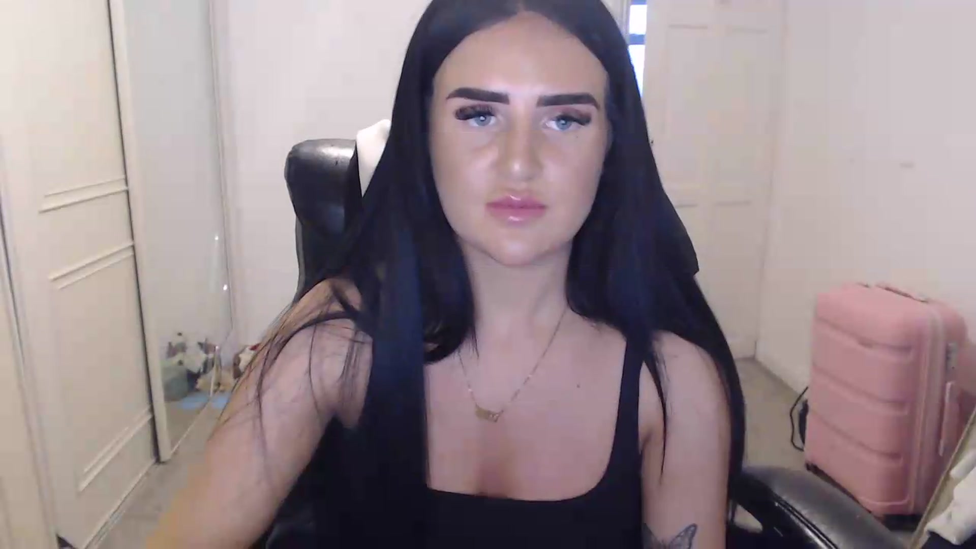 Gallery image thumbnail from Crystal_MFC's myfreecams stream on, 07/29/2026, 21:08 image 4 of 20