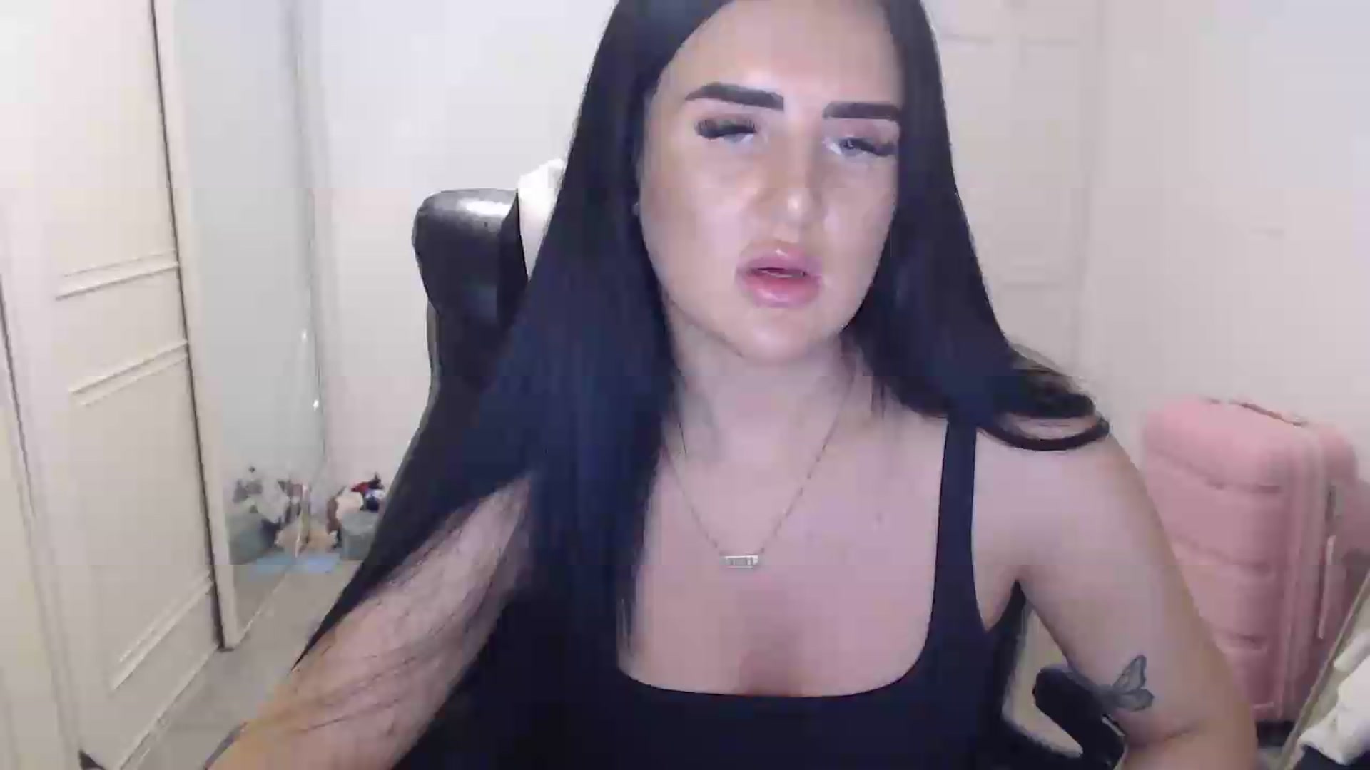 Gallery image thumbnail from Crystal_MFC's myfreecams stream on, 07/29/2026, 21:08 image 1 of 20