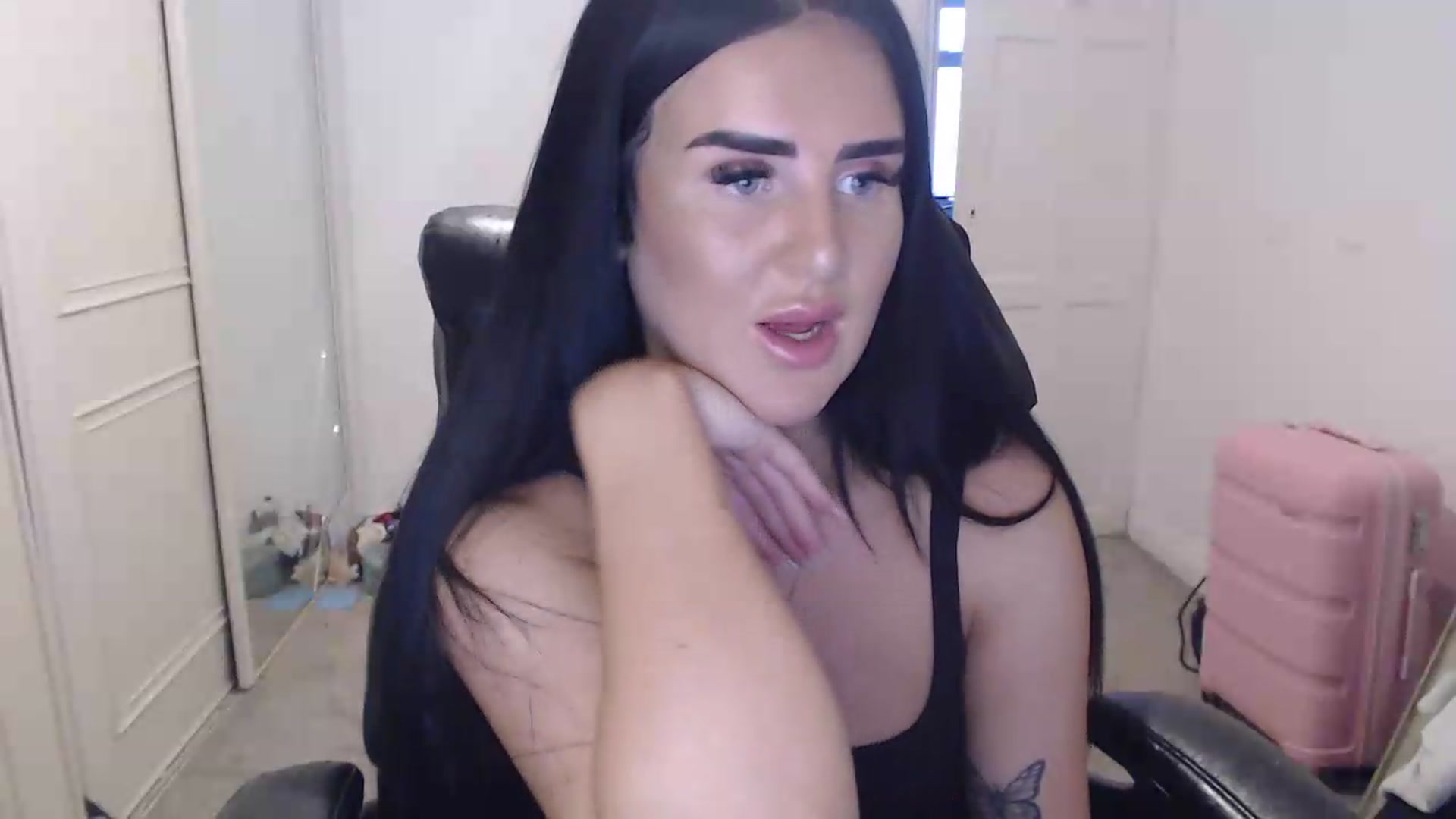 Gallery image thumbnail from Crystal_MFC's myfreecams stream on, 07/29/2026, 21:08 image 3 of 20