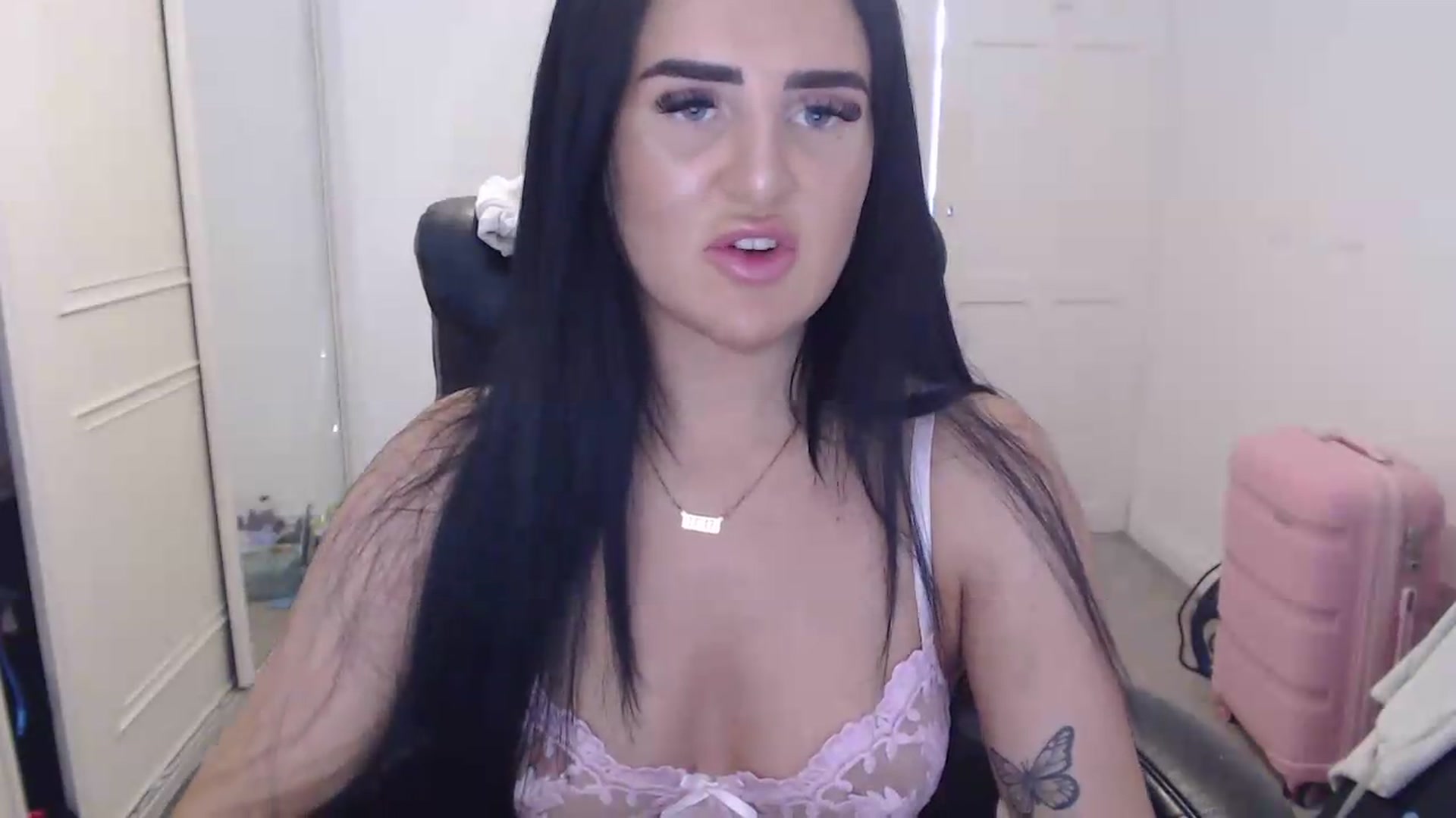 Gallery image thumbnail from Crystal_MFC's myfreecams stream on, 07/30/2026, 13:14 image 5 of 20