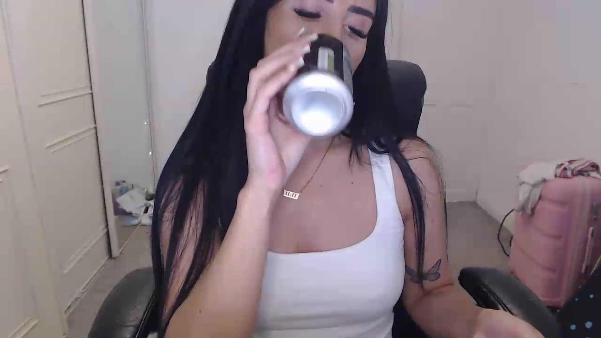 Gallery image thumbnail from Crystal_MFC's myfreecams stream on, 08/01/2026, 13:52 image 17 of 20