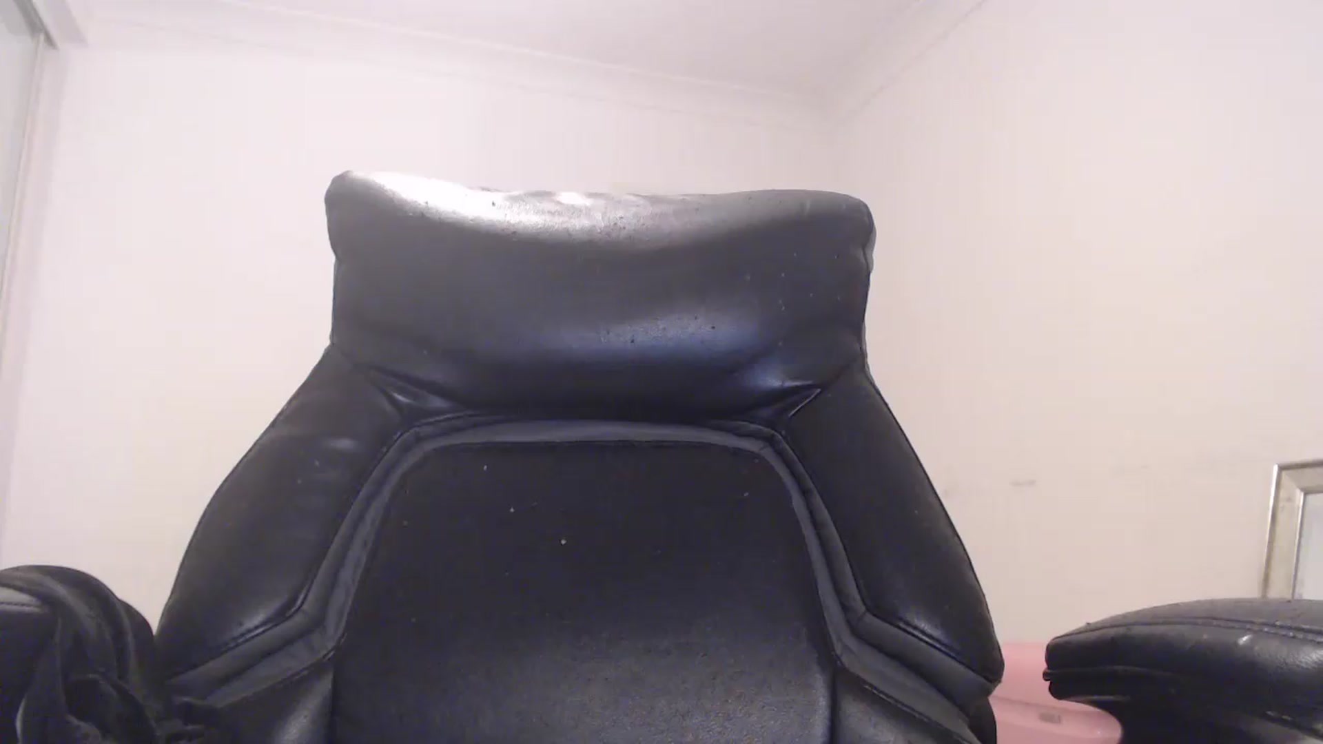 Gallery image thumbnail from Crystal_MFC's myfreecams stream on, 08/03/2026, 21:11 image 18 of 20