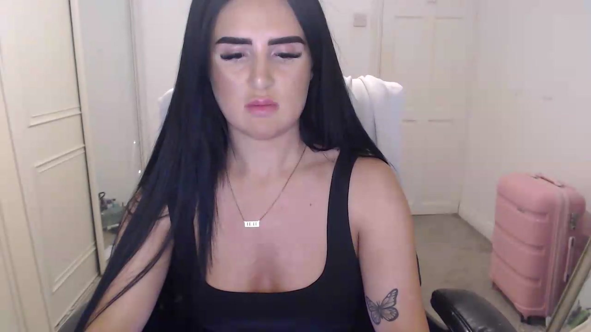 Gallery image thumbnail from Crystal_MFC's myfreecams stream on, 08/05/2026, 21:18 image 20 of 20