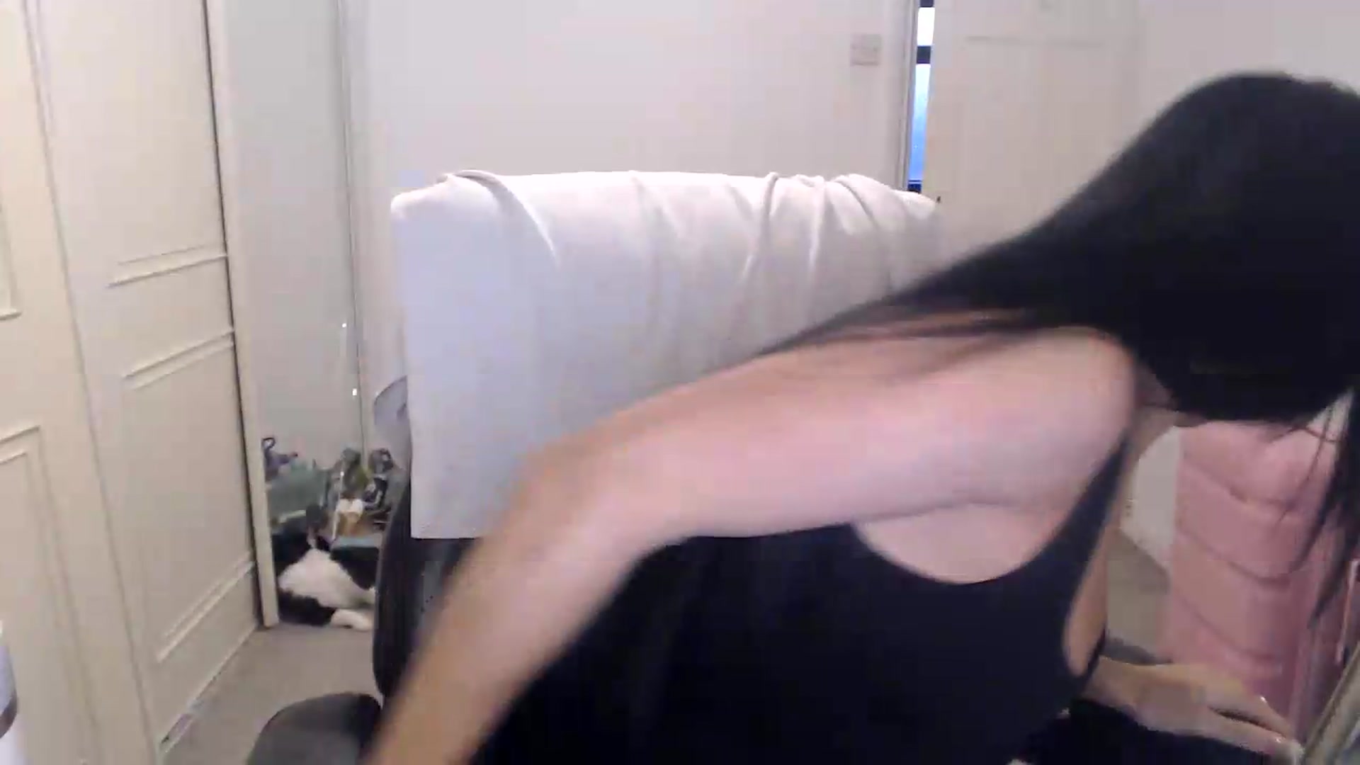 Gallery image thumbnail from Crystal_MFC's myfreecams stream on, 08/05/2026, 21:18 image 5 of 20