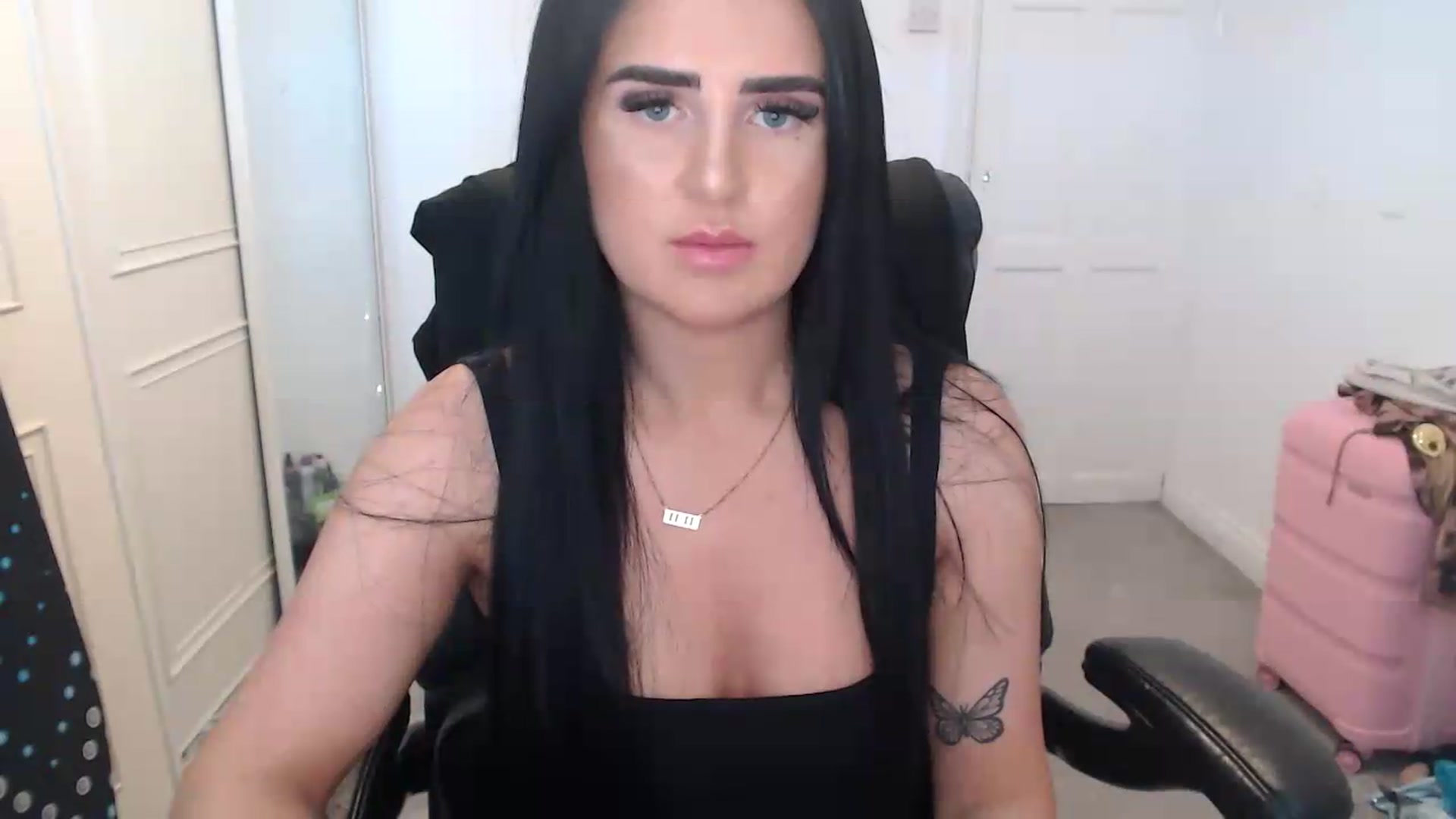 Gallery image thumbnail from Crystal_MFC's myfreecams stream on, 08/10/2026, 12:38 image 19 of 20