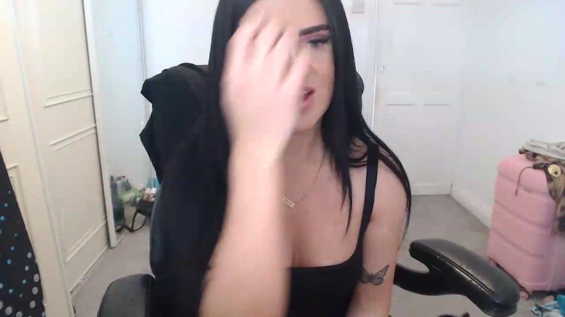 Gallery image thumbnail from Crystal_MFC's myfreecams stream on, 08/10/2026, 12:38 image 11 of 20